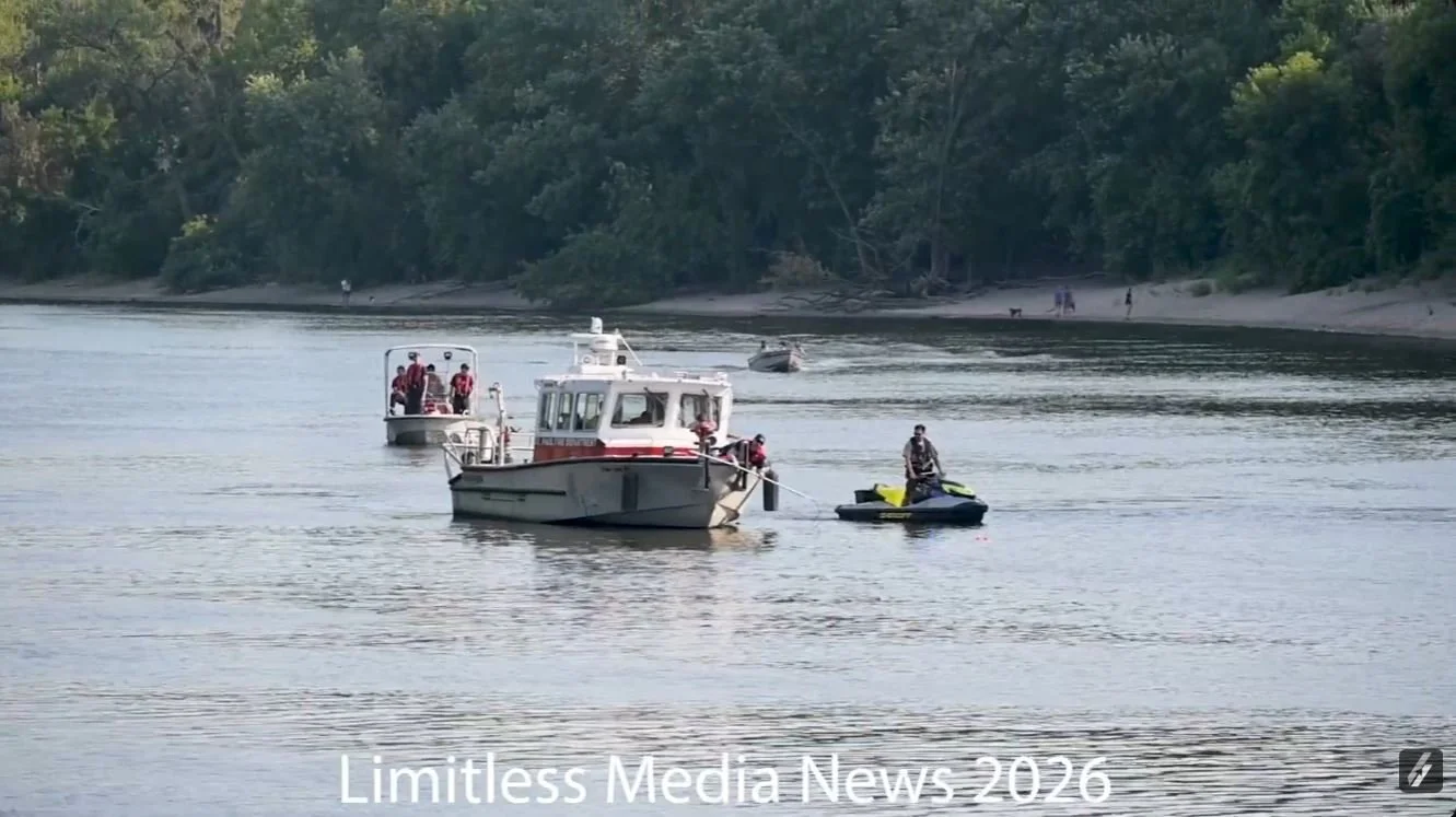 Saint Paul Mississippi River Water Rescue and Search.JPG