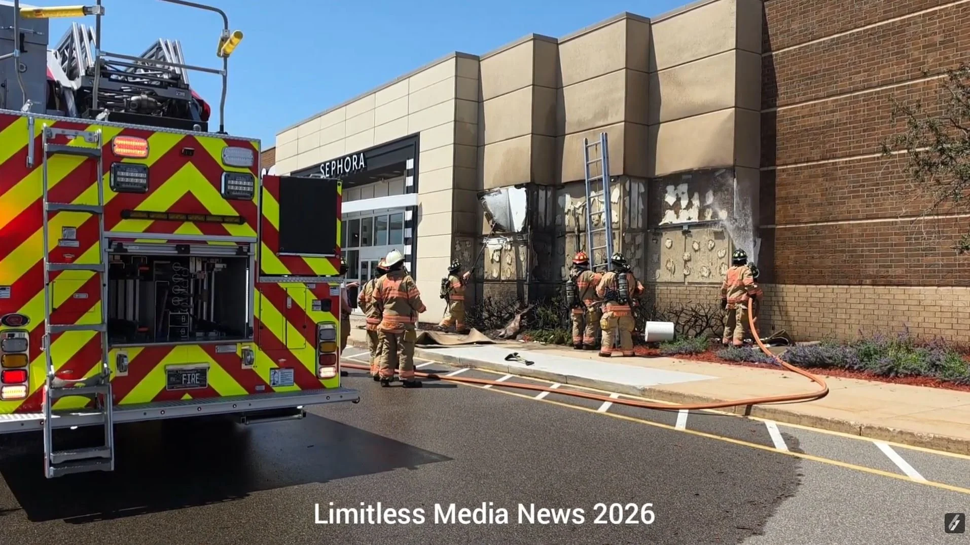 Brush Fire Spreads to Kohl’s Building in Apple Valley; Store Evacuated