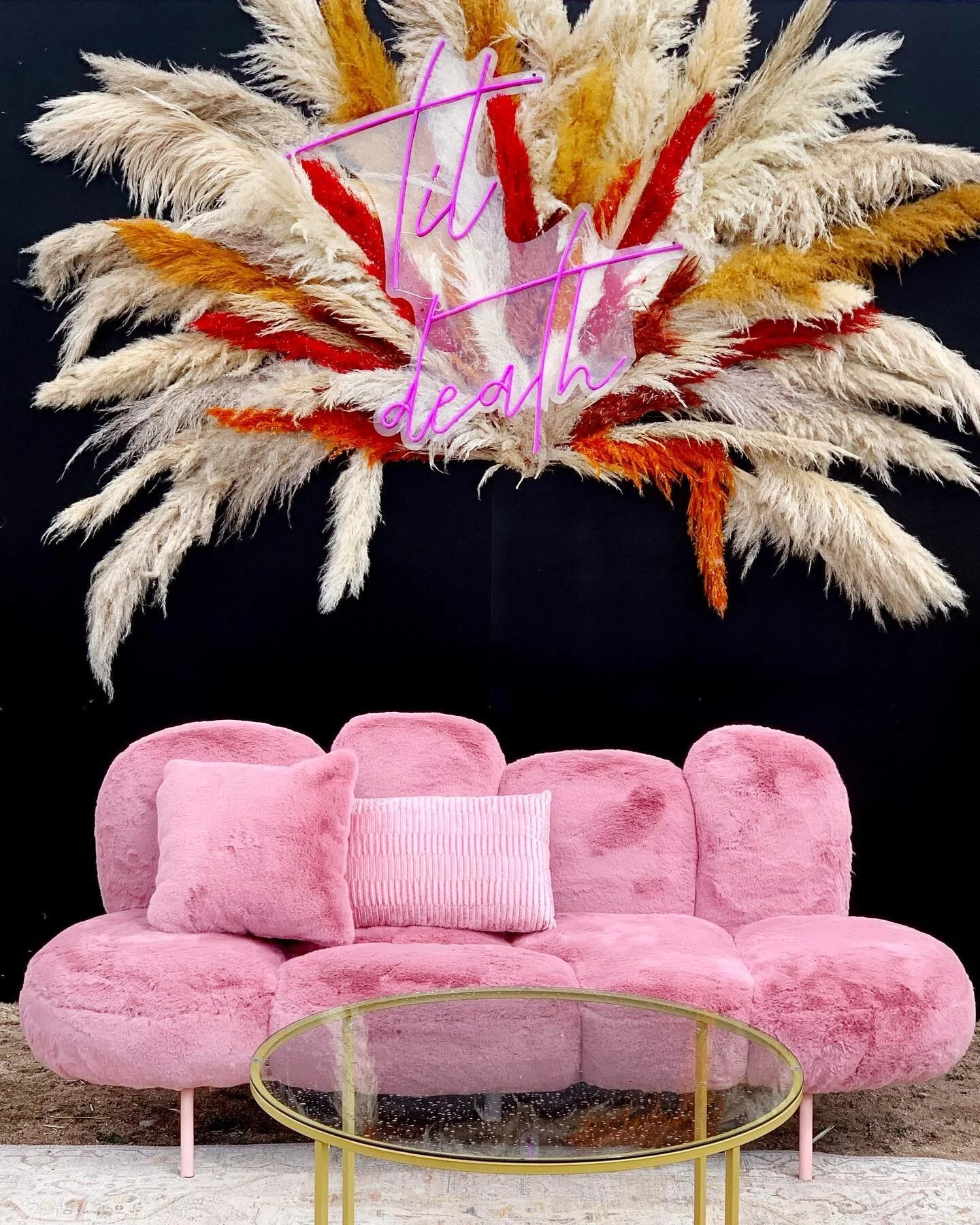 MOODY MONDAY
.
⚡️✨
.
We love a good NEON MOMENT ⚡️ &amp; this sofa .. our DREAM 🥰
.
#eventdesign #eventrentals #eventstyling #weddinginspiration #weddingdesign #decorinspiration #decorinspo #eventinspo #phoenixarizona #scottsdalearizona #partyrental