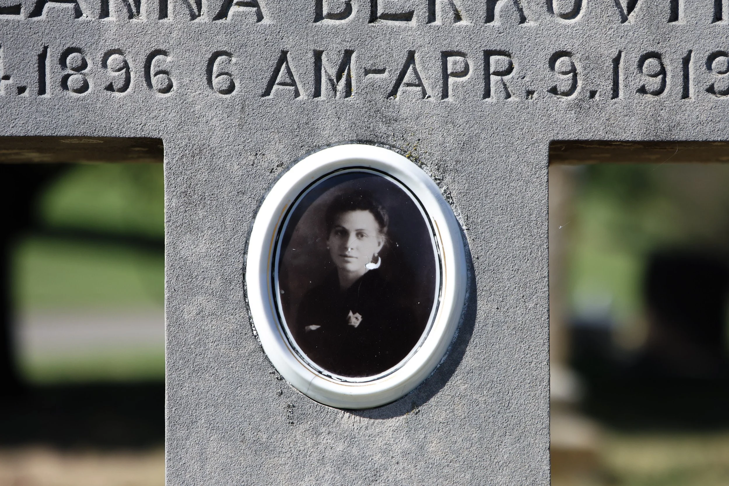 22-year-old Emma Berkovitch died at 3AM on April 9, 1919. Her mother is the only parent mentioned on her headstone.