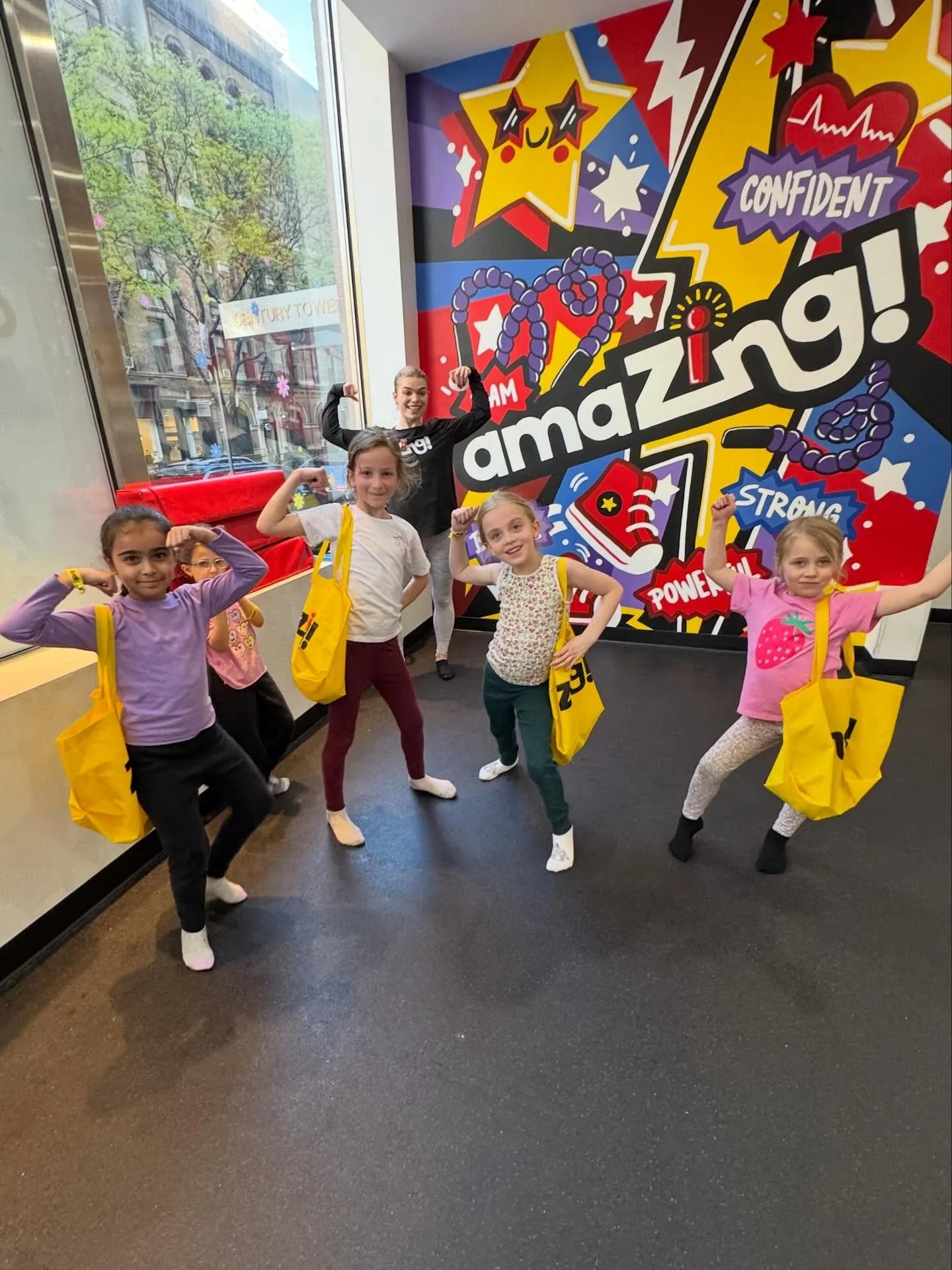 📣CALLING ALL NYC STRONG GIRLS 💪

Our next Zing! Strong Girls Club will be THIS SUNDAY 5/31 @ 9:30AM✨

Join us bright &amp; early for confidence-boosting movement, empowering girl power games and loads of pure FUN😅

This event is perfect for girls 