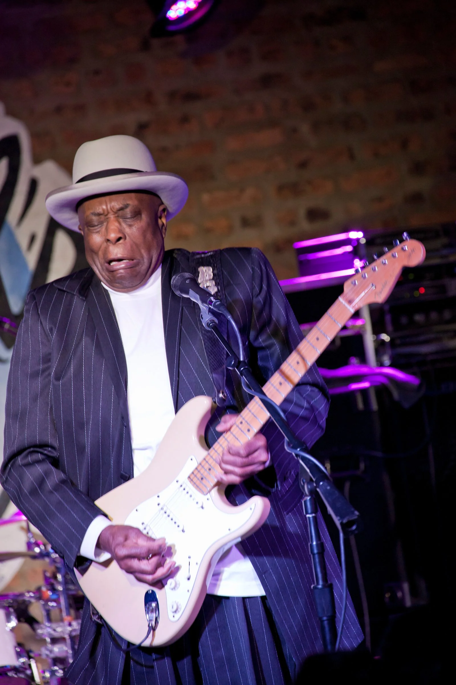Cable_BuddyGuy_music_0466.jpg