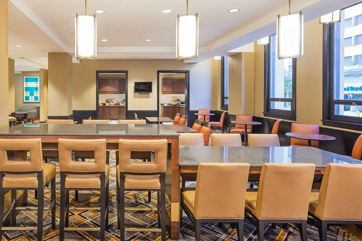 Residence Inn, Omaha, Nebraska, photograph byChicago Hotel photographer Wayne Cable.