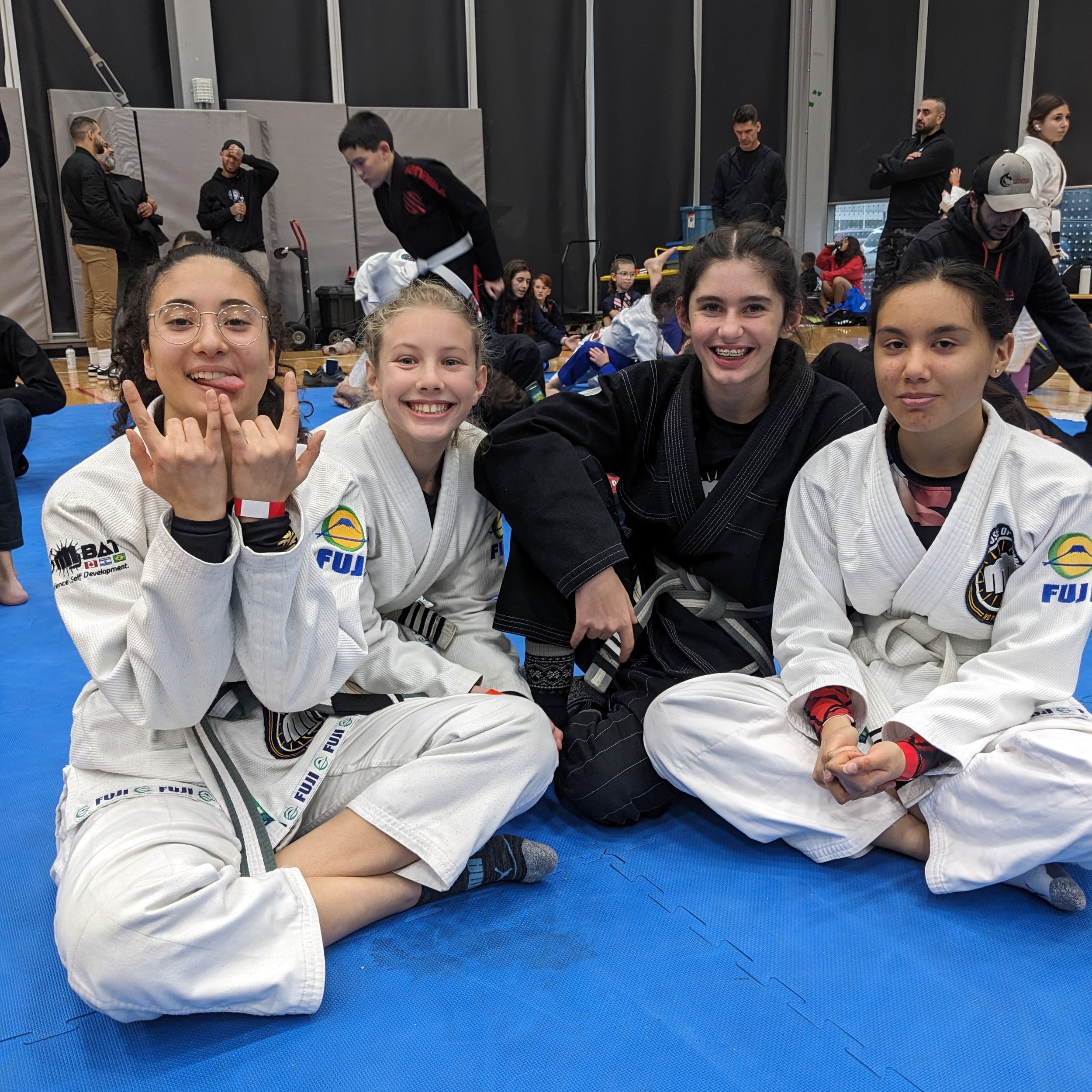 Girls BJJ Group.jpg