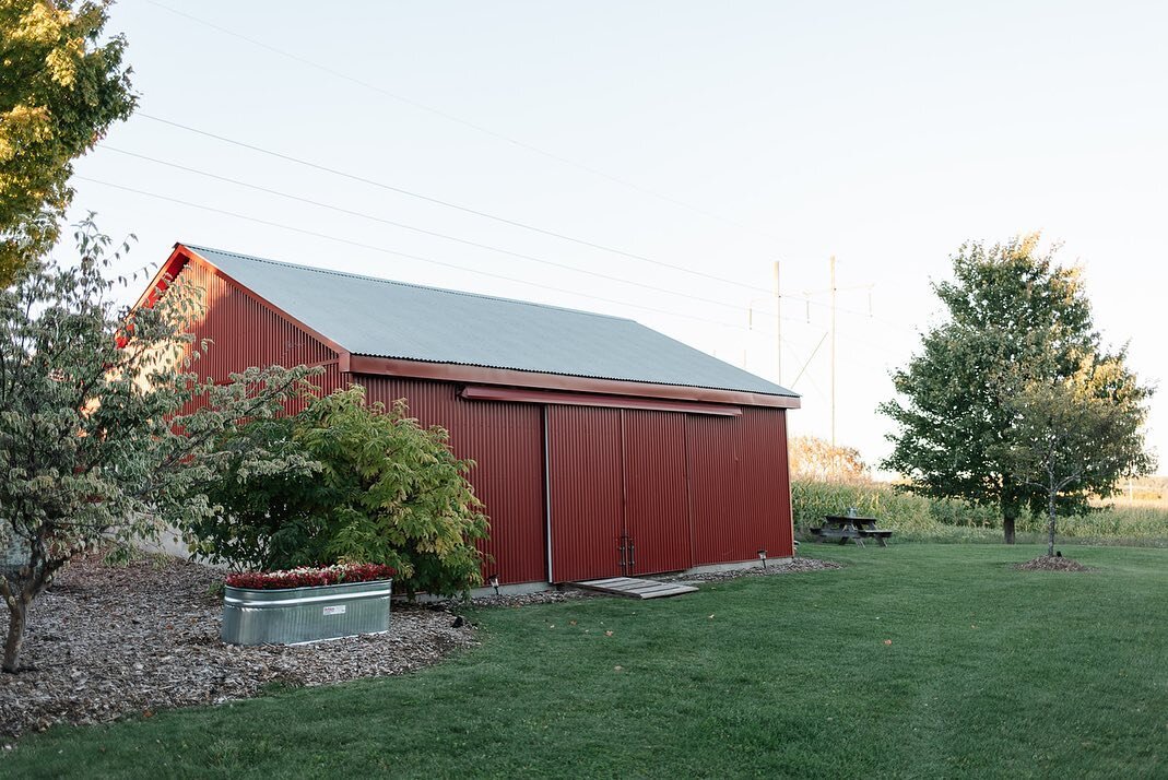 DYK?! 

We have full washroom facilities on site! They are conveniently located a few short steps from the upper level of the barn. There is absolutely no need to rent a portable toilet facility when we host your event - one less thing to worry about