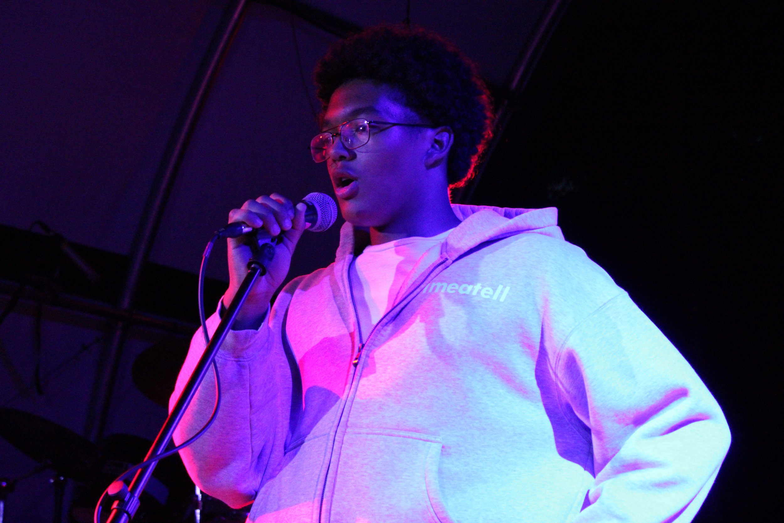 !Music rock cafe singer 2.JPG