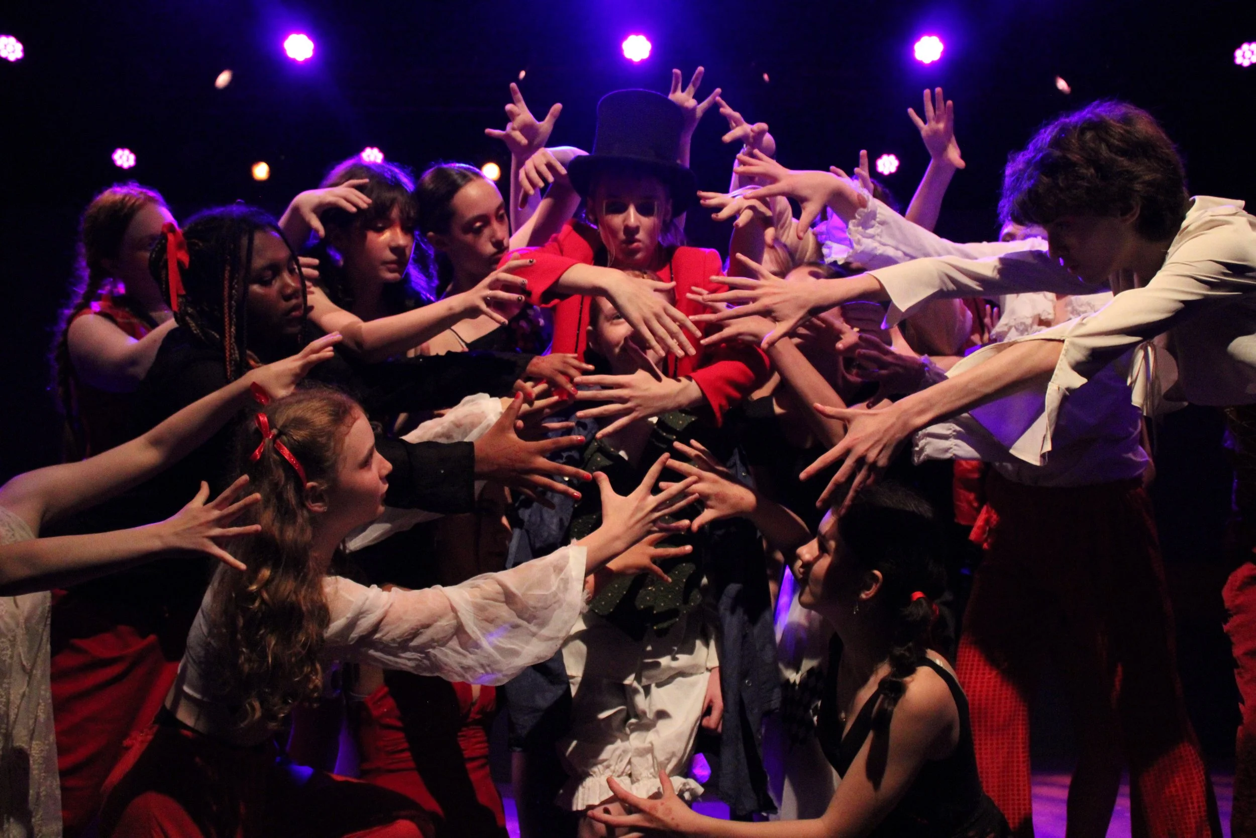 !Theater pippin ensemble 2.JPG