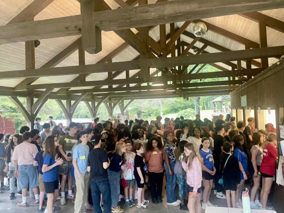 campers go crazy for canteen!!!!