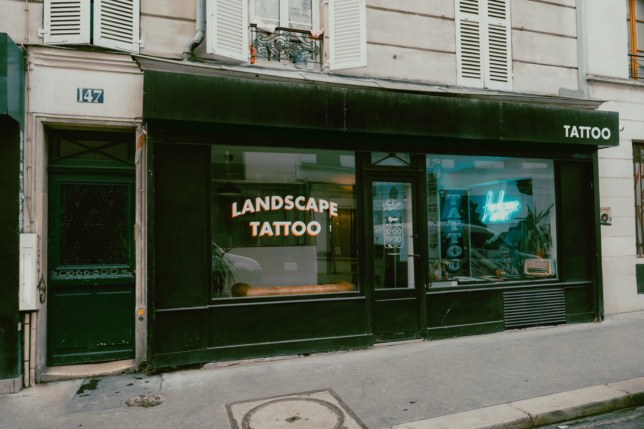 Landscape Tattoo Oberkampf - Salon de tatouage Paris 11