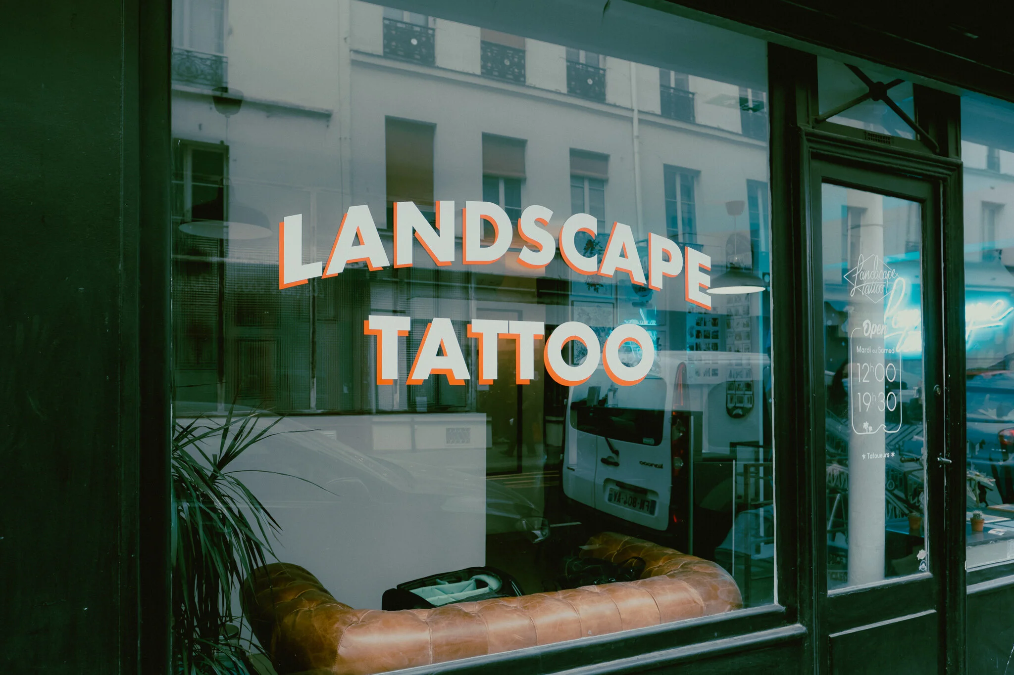 Landscape Tattoo Oberkampf - Salon de tatouage Paris 11