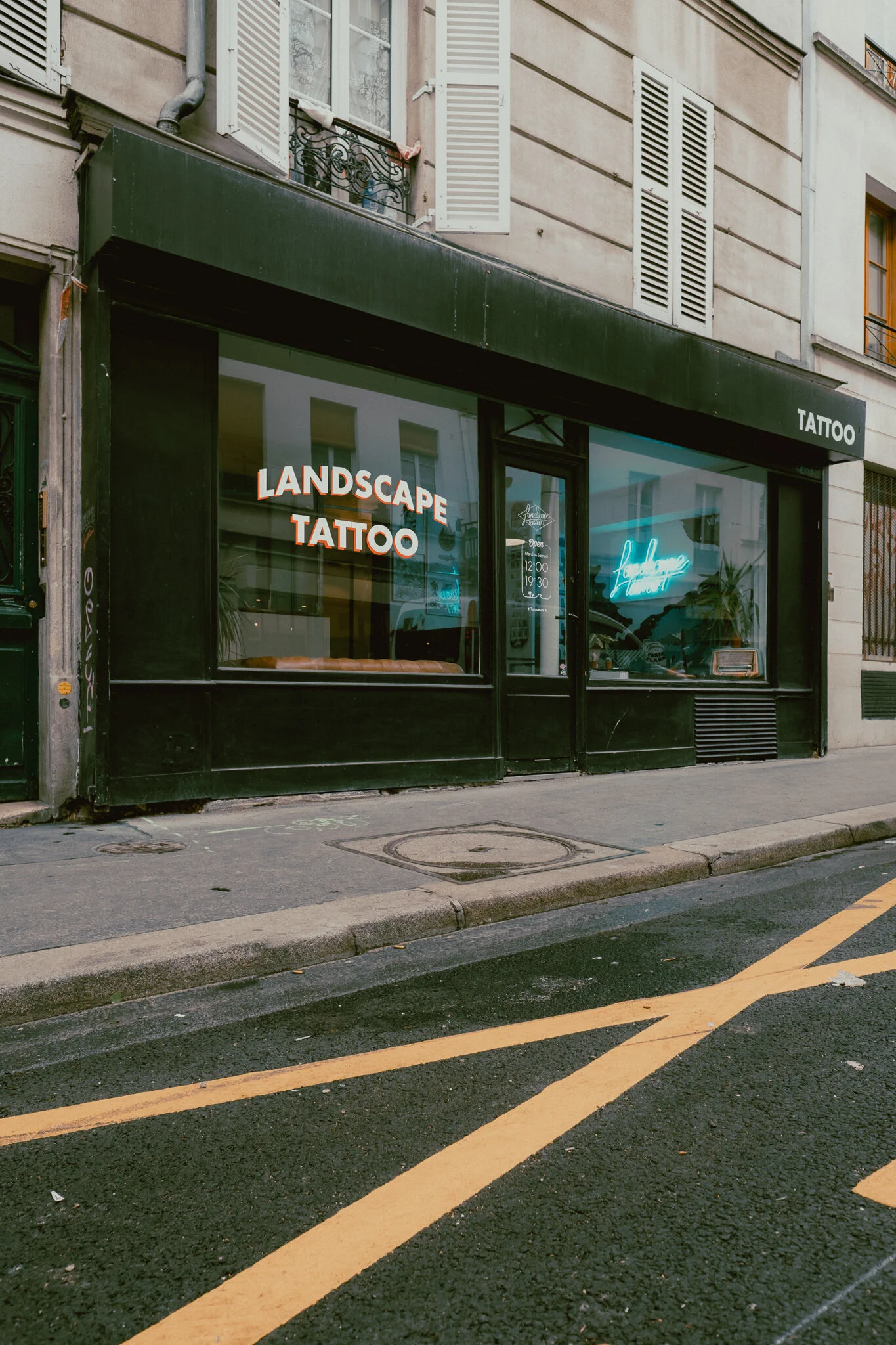 Landscape Tattoo Oberkampf - Salon de tatouage Paris 11
