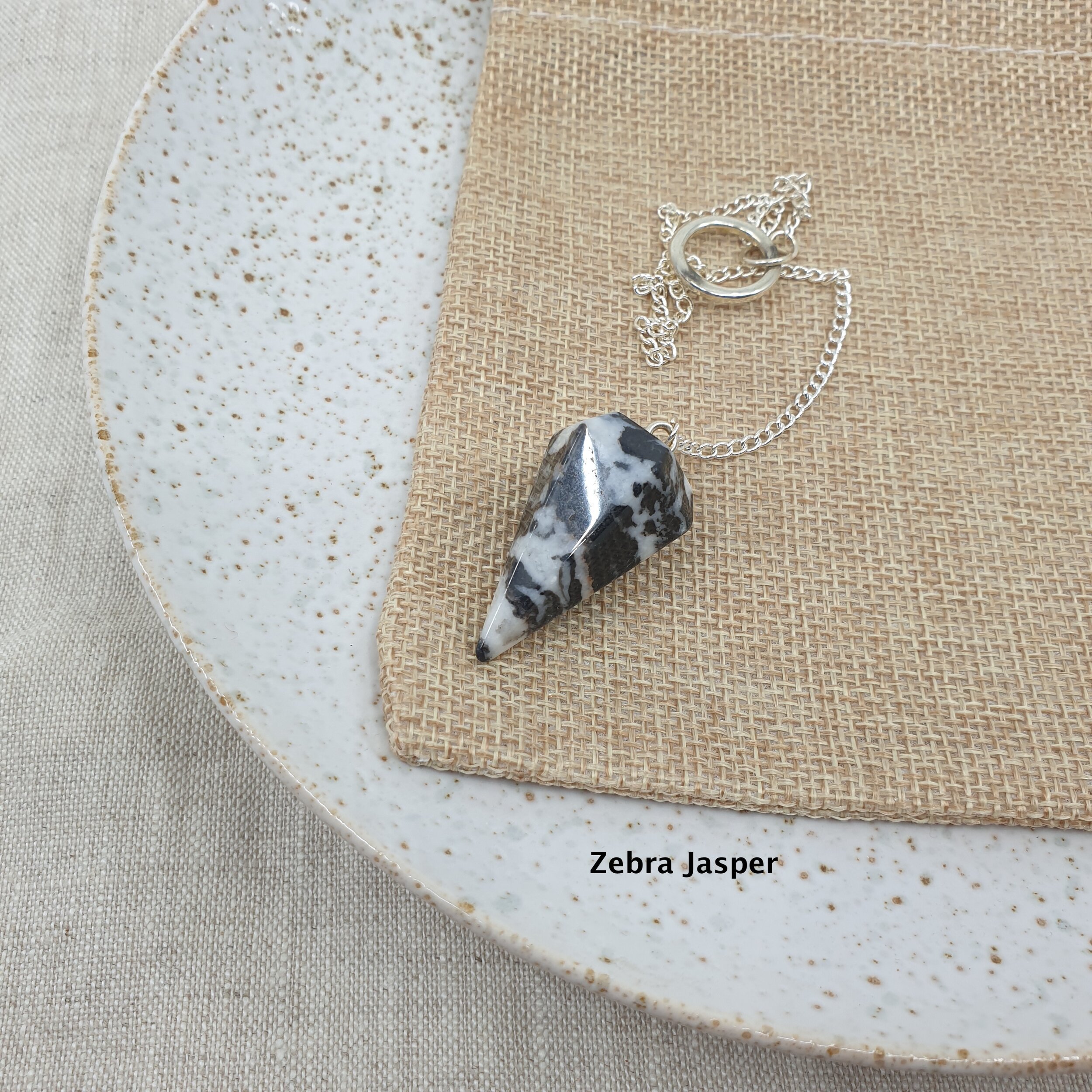 Zebra_jasper_pendulum.jpg
