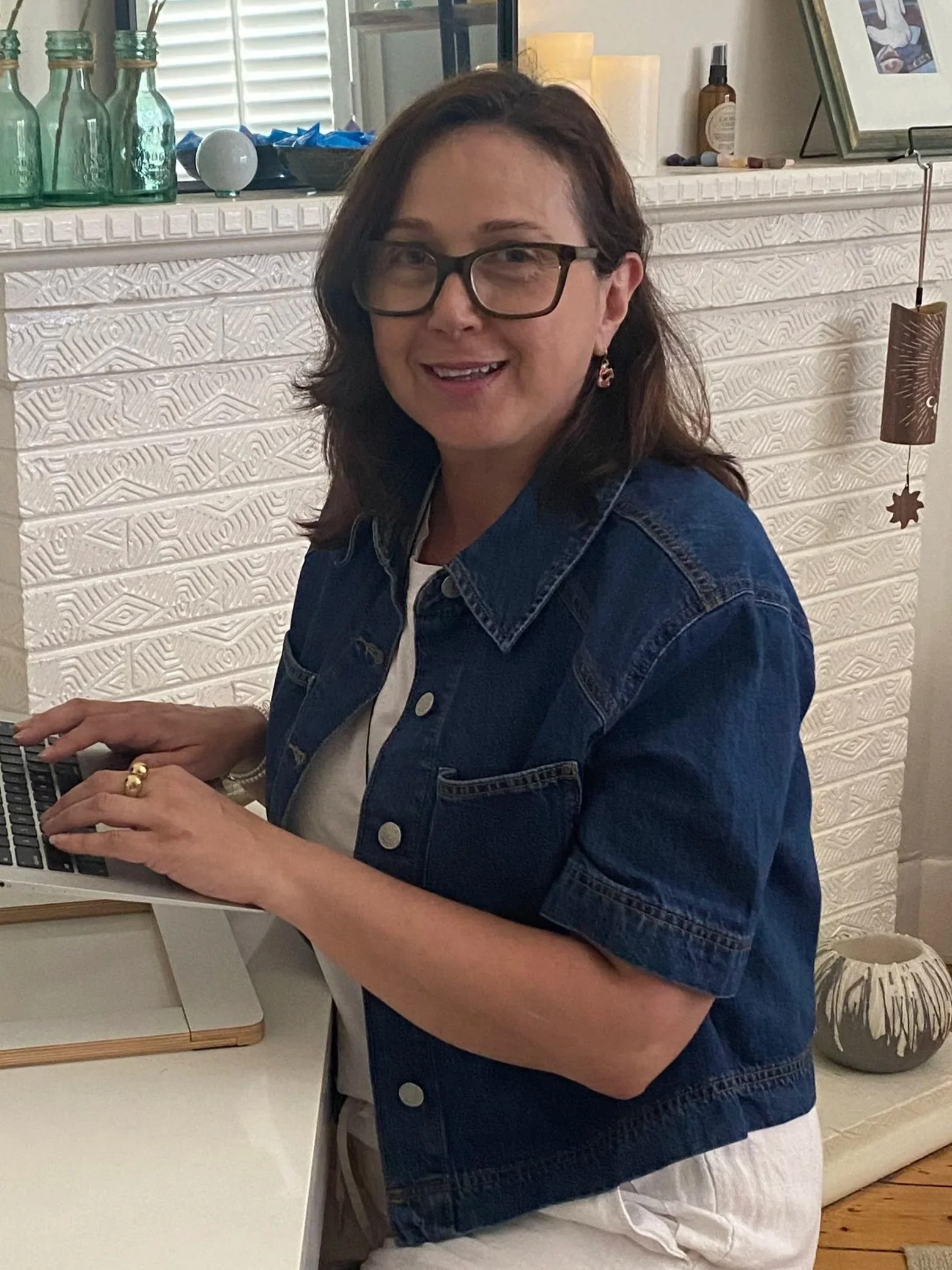 Lina is our Emotion Code, Body Code and Belief Code practitioner in Thornbury Melbourne.