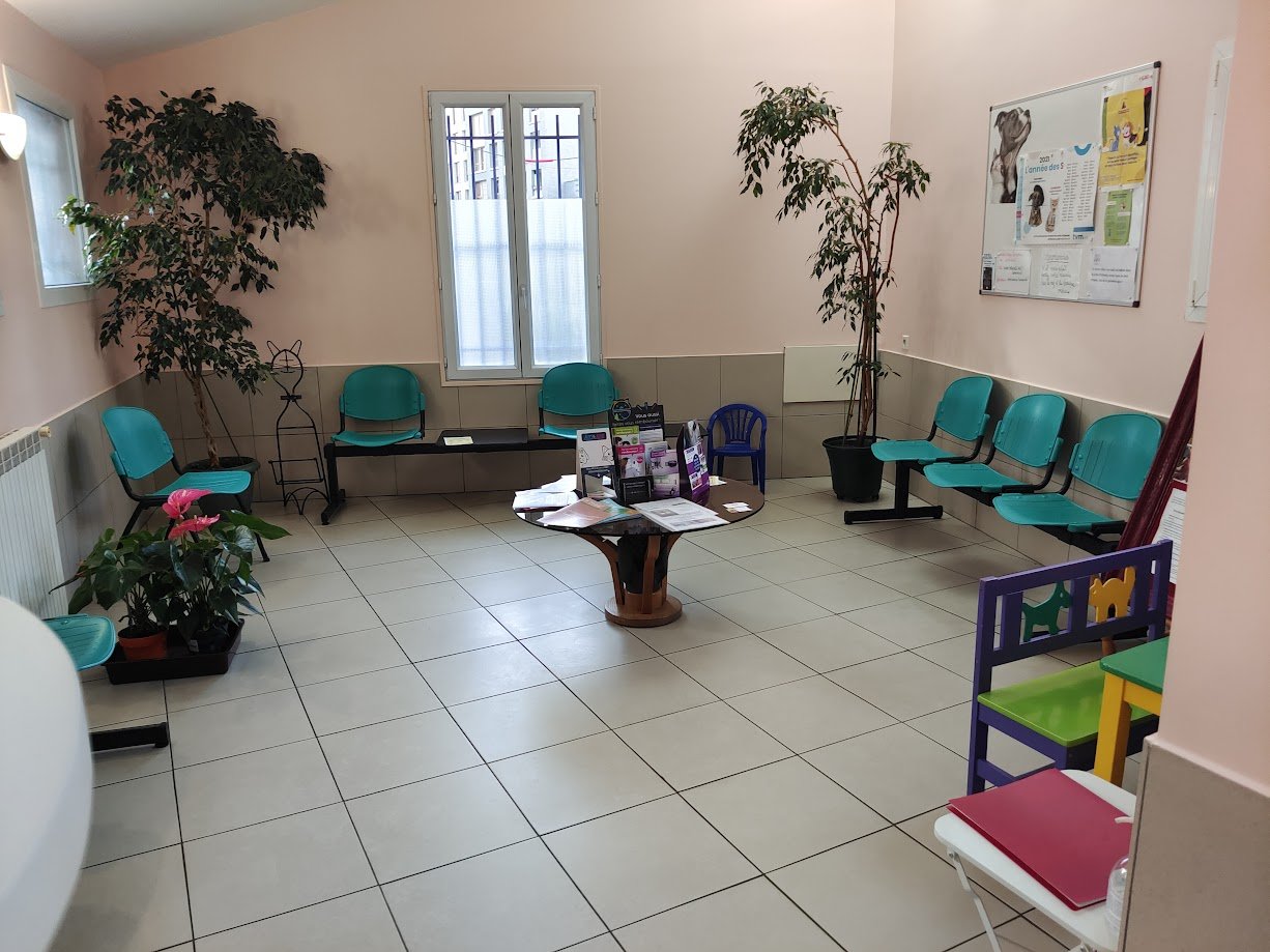 210625_salle_d'attente_Clinique.jpg