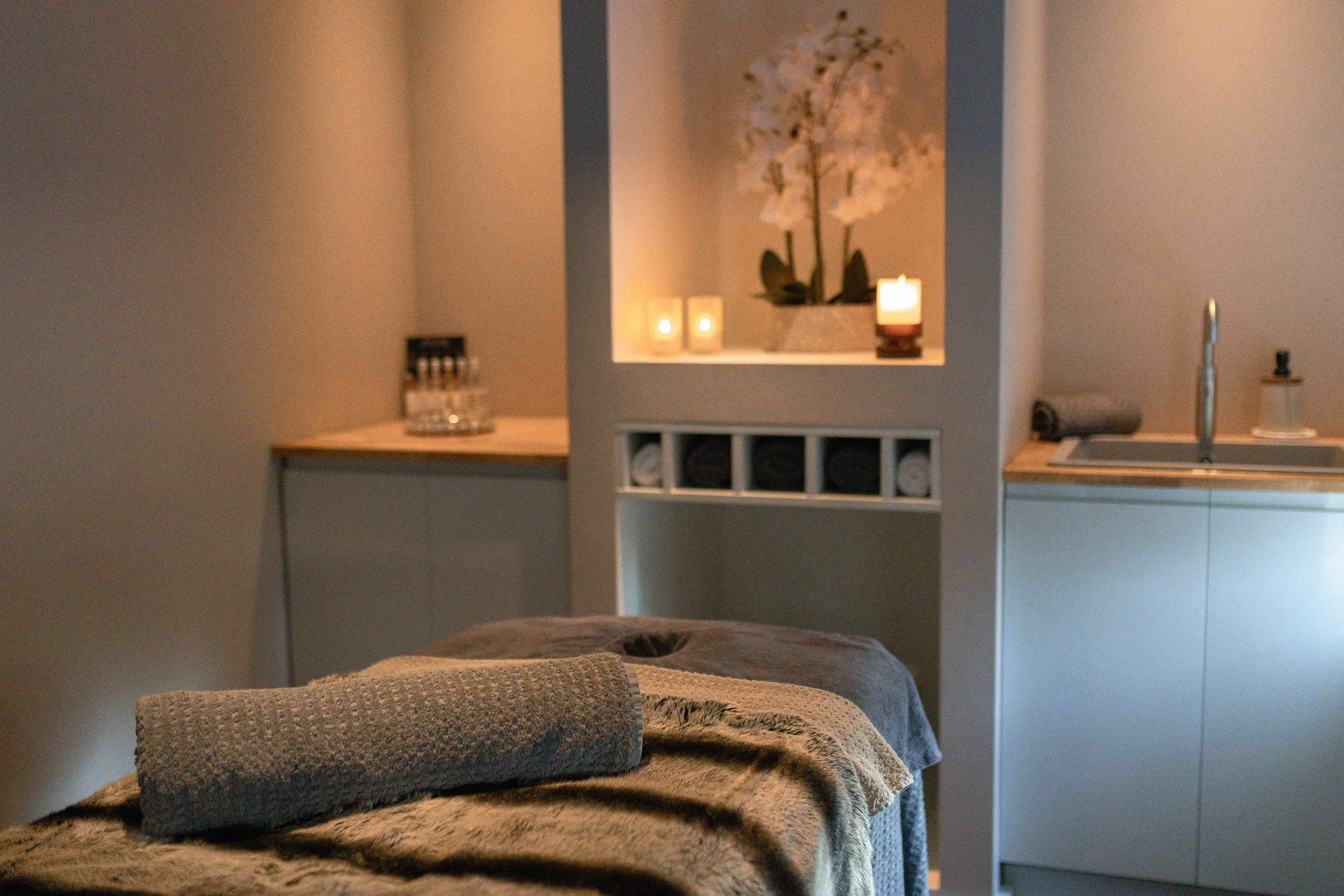 Treatment room at Waresley Park Estate Cambridge Spa