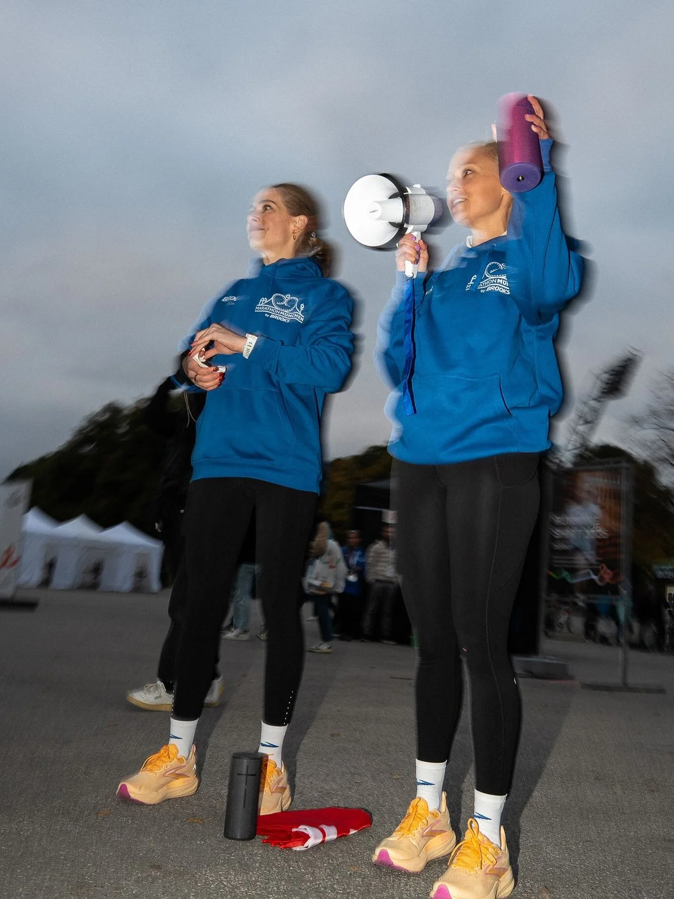 Shake Out Run M&uuml;nchen Marathon

Wir gehen rein ins Marathon-Weekend 🚀 Gemeinsam mit @brooksrunningde gab&rsquo;s daf&uuml;r nen entspannten Shake Out durch den Olympiapark mit anschlie&szlig;enden Staffelsprint powered by @bekindsnacks_dach 🫶?