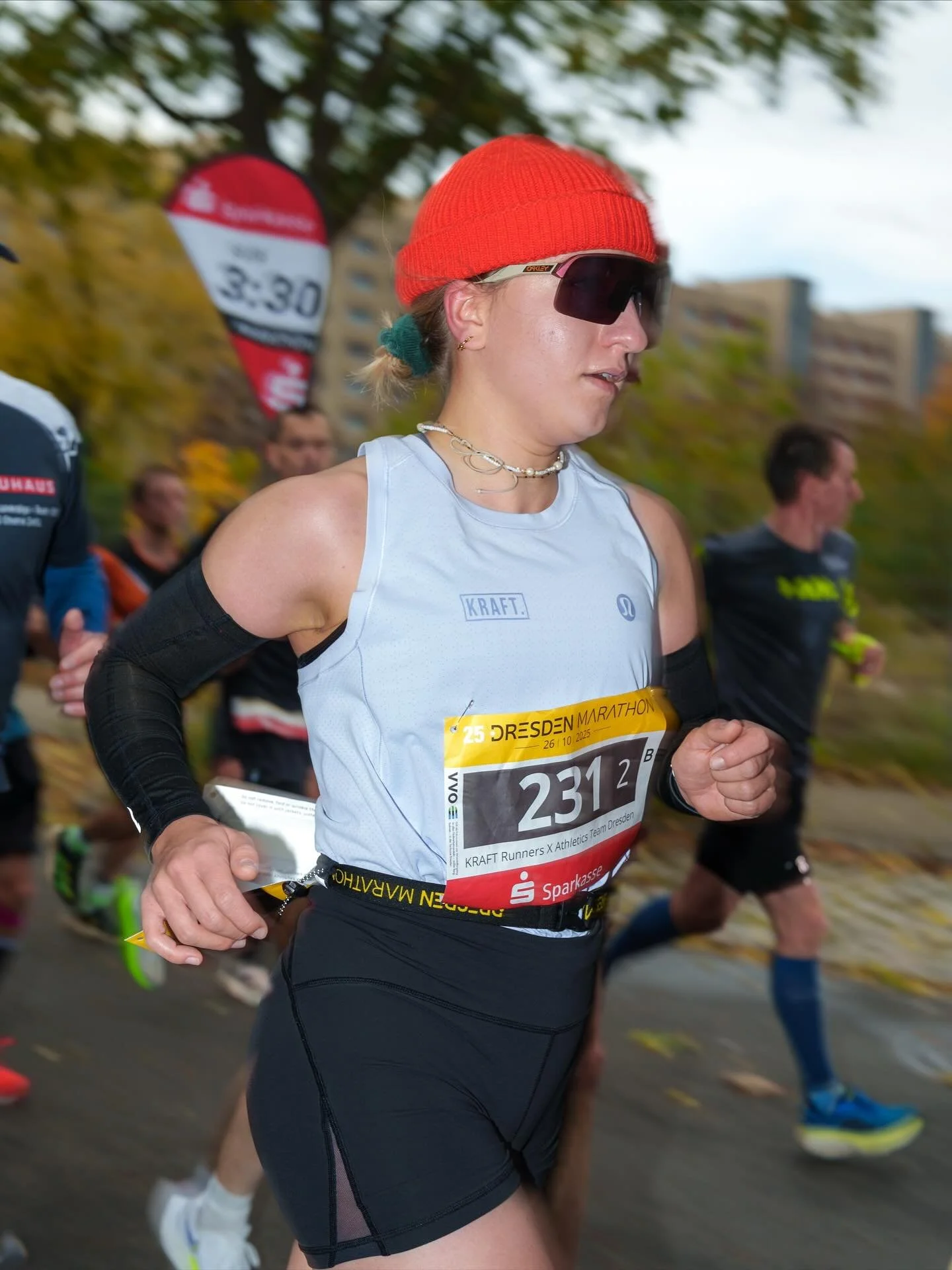 Dresden Marathon 2025
Mal wieder wholesome Days mit der Dresdener Family 🫶🏼 
Dieses Jahr gemeinsam mit @athletics_team_dresden mal wieder ein richtig nices Wochenende unter Freund:innen gehabt. Trotz dickem Wind, viel Regen und Kälte nen gei