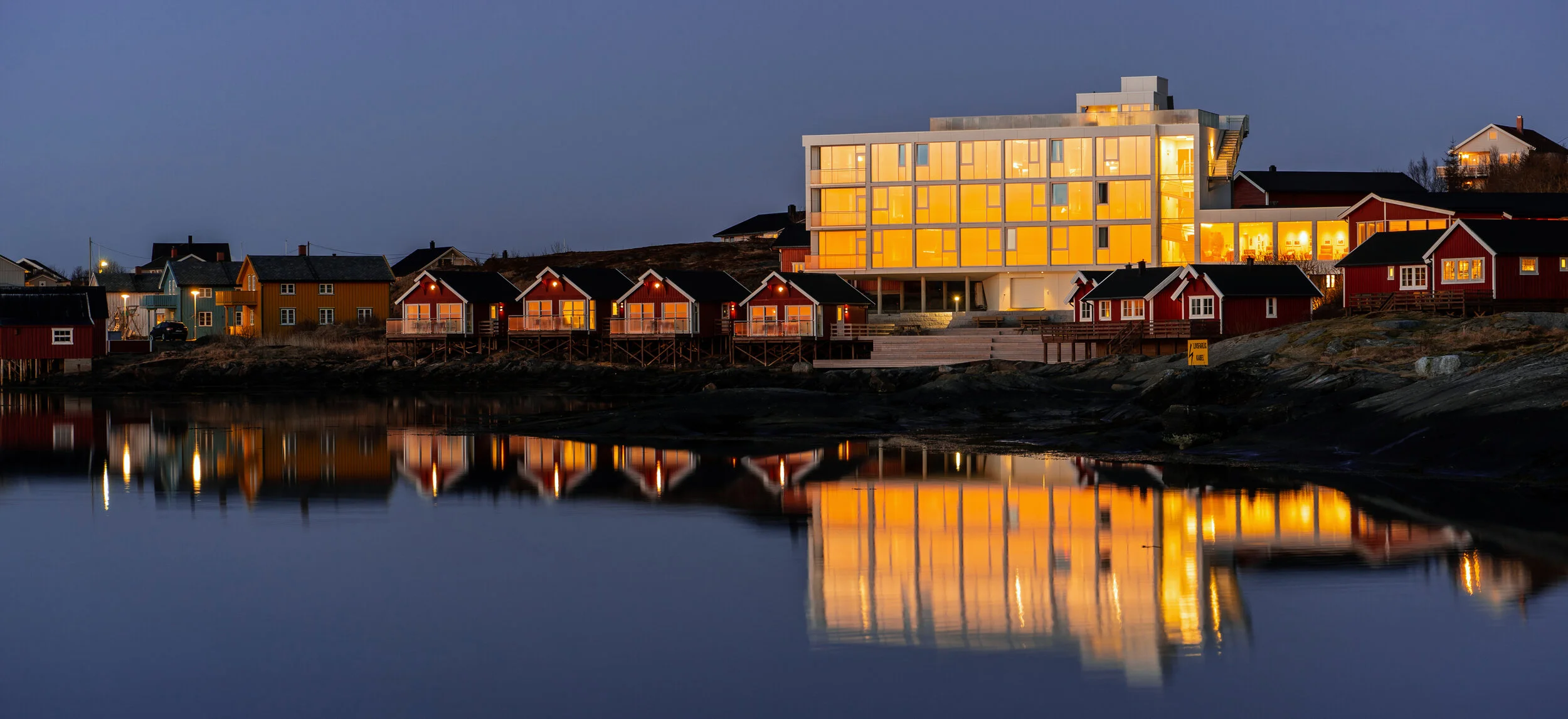 4 lovund Hotell foto Simon Fossheim visithelgeland.jpg