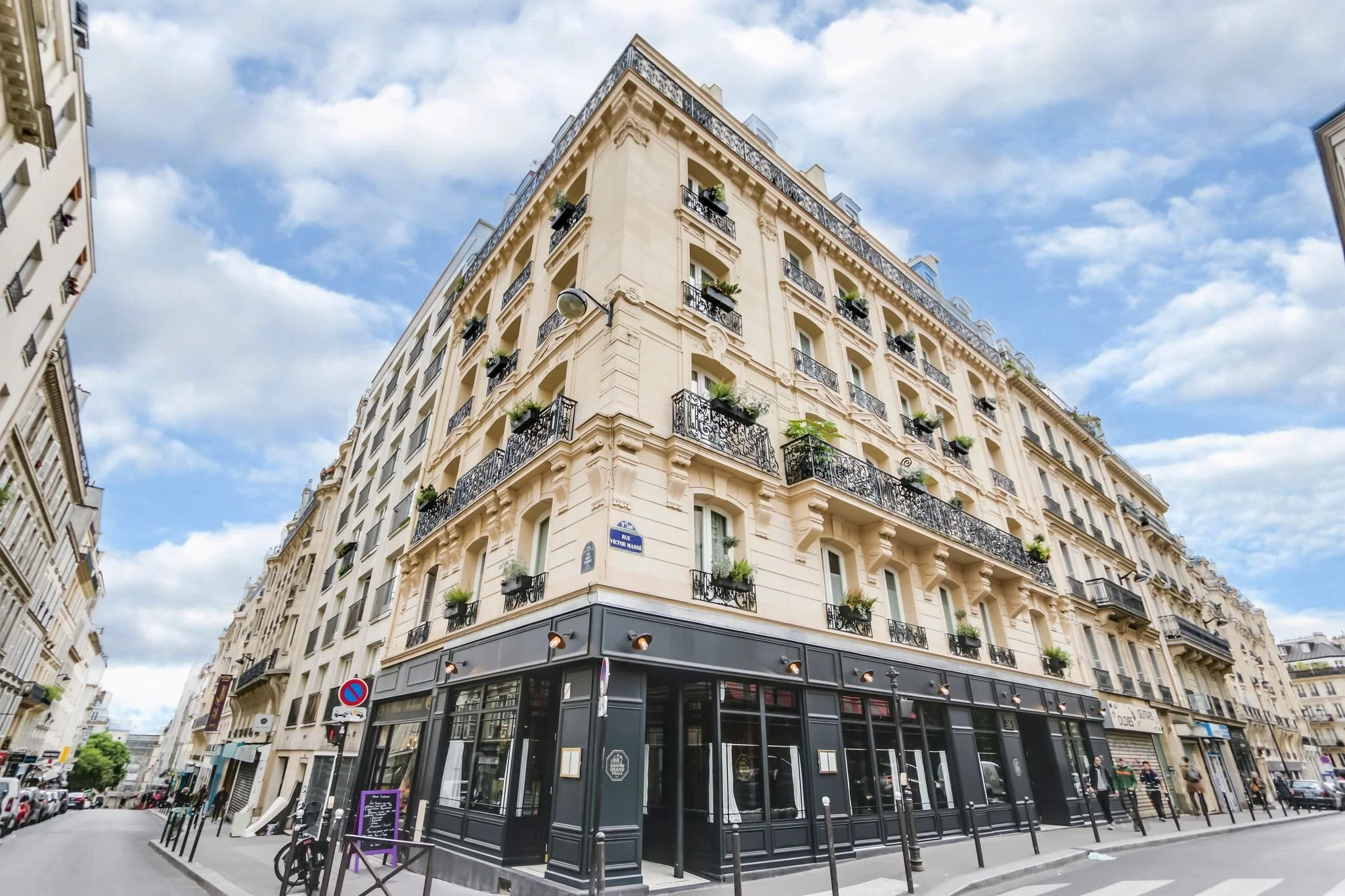 Grand Pigalle in the lively 9th arrondissement of Paris