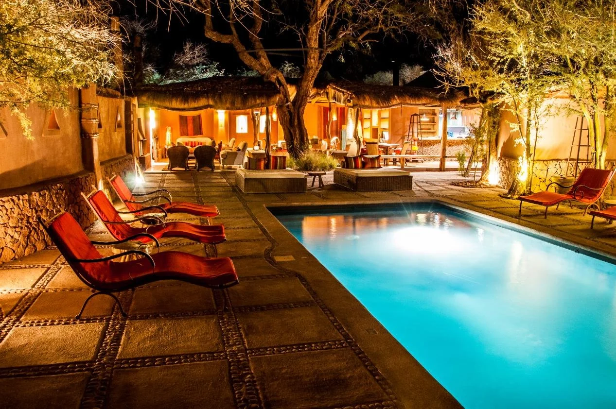 awasi-atacama_Piscina Noche ALTA.jpg