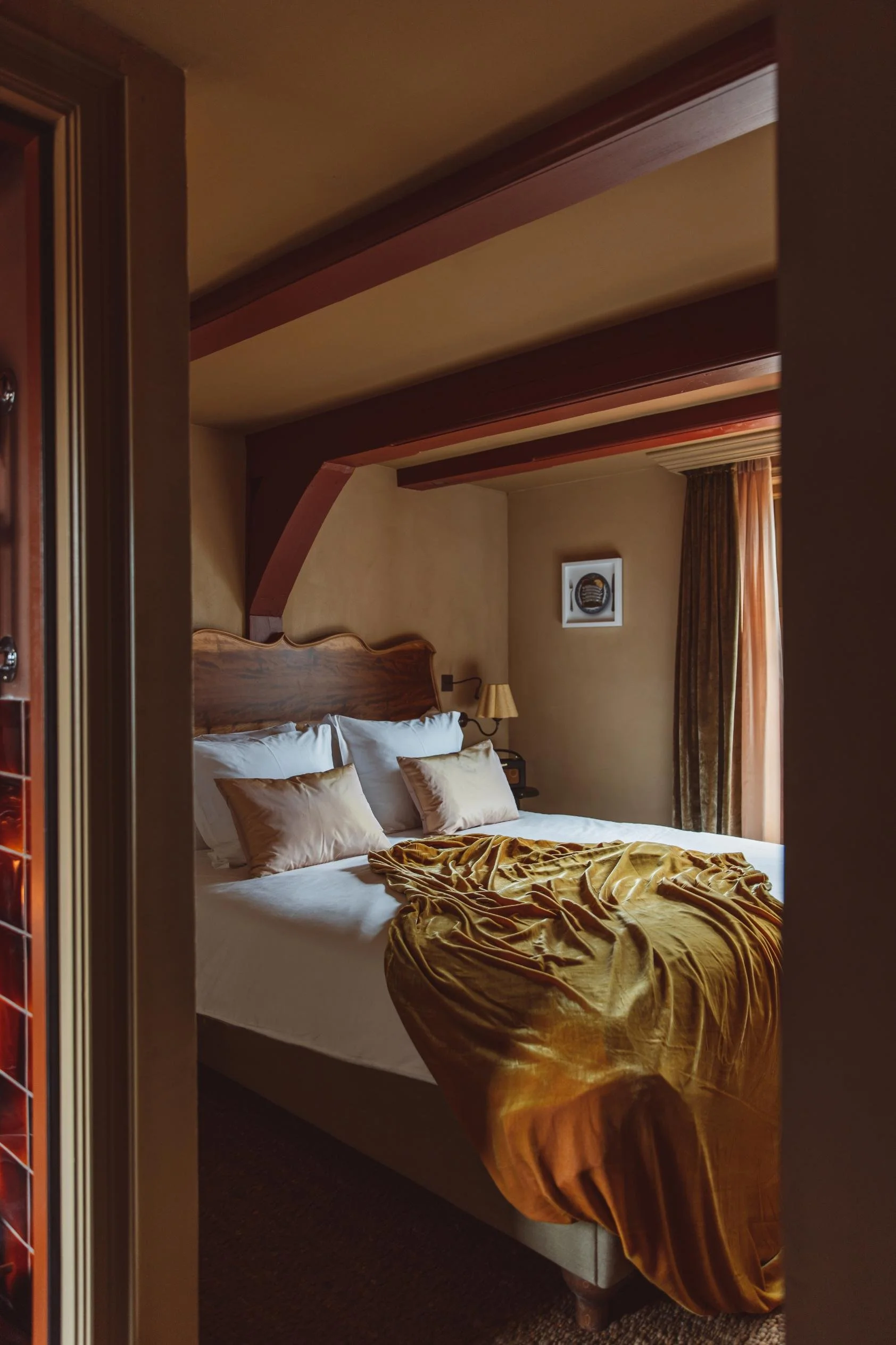 Bedroom Suite De Zeede-durgerdam_good-trips-travel.jpg