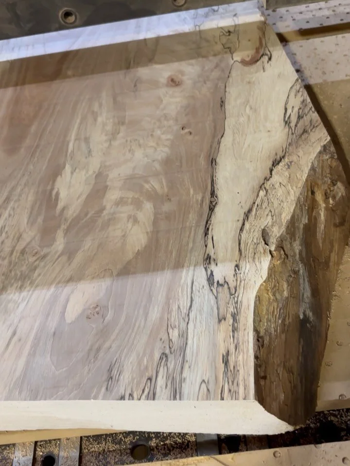Spalted slab of Pecan getting pretty on the CNC! 🤩
&bull;
&bull;
&bull;
#spaltedwood #spaltedpecan #cnc #surface #slabwood #liveedge #pecanwood #woodisgood #urbanwood
