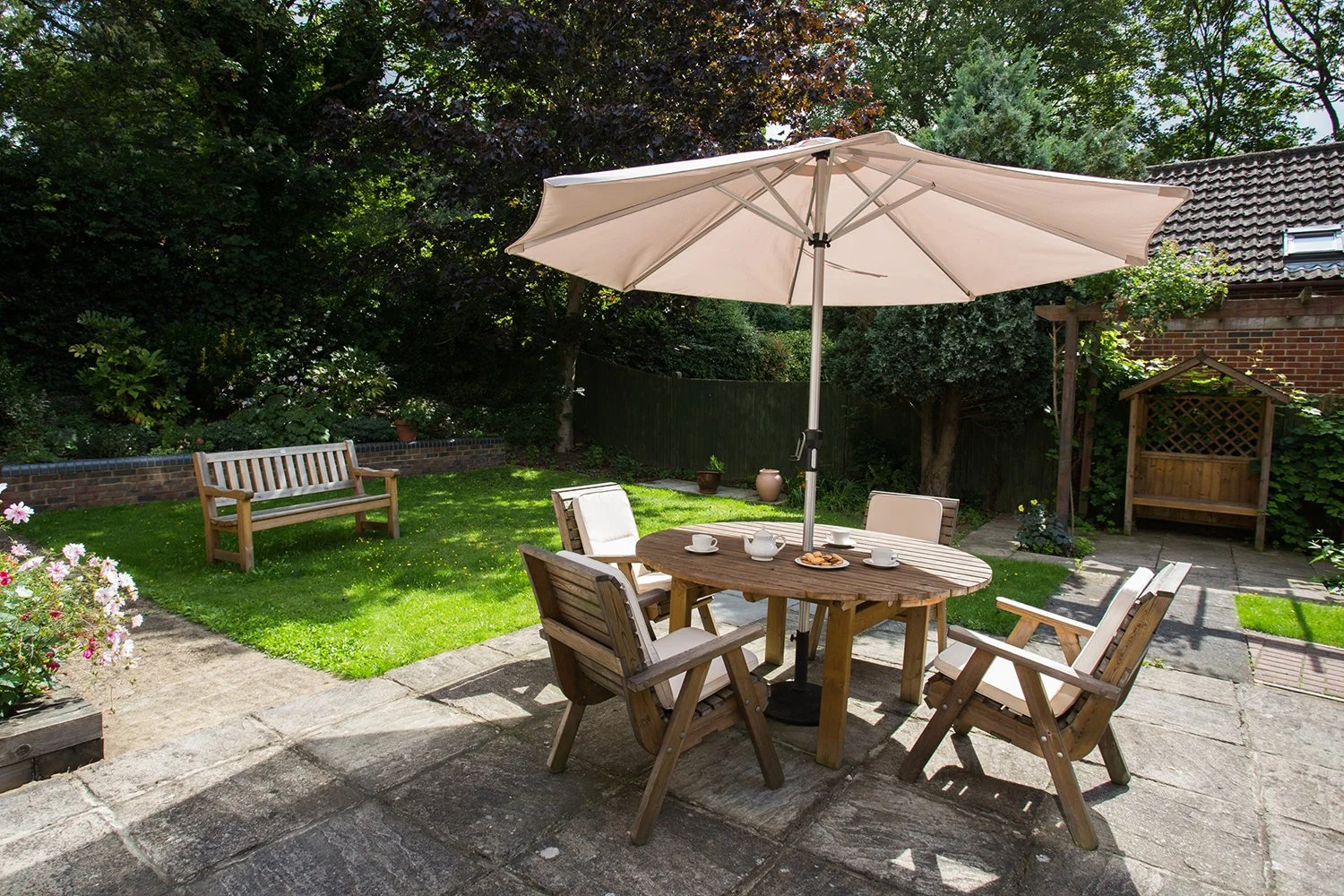 Field House Care Home Harpenden Hertfordshire Garden 