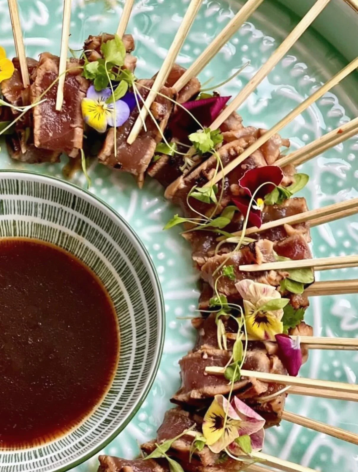 Our member @thepink_elephant doesn&rsquo;t just do charcuterie grazing&hellip;&nbsp;
🍽️
They work with a hand-picked selection of independent chefs offering a variety of cuisines, all chosen for their creativity and use of the highest-quality ingred