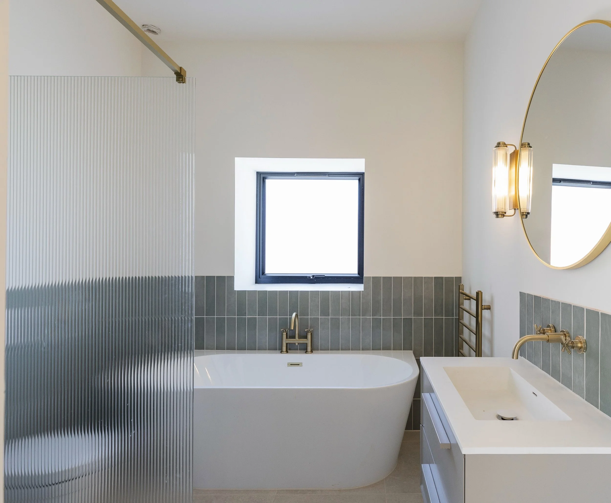 Making visions into reality starts with the right team.
🛠️
Behind every successful project is a dedicated team committed to quality, precision, and craftsmanship. From the first idea to the final handover, our member @rosewood_contracting work toget