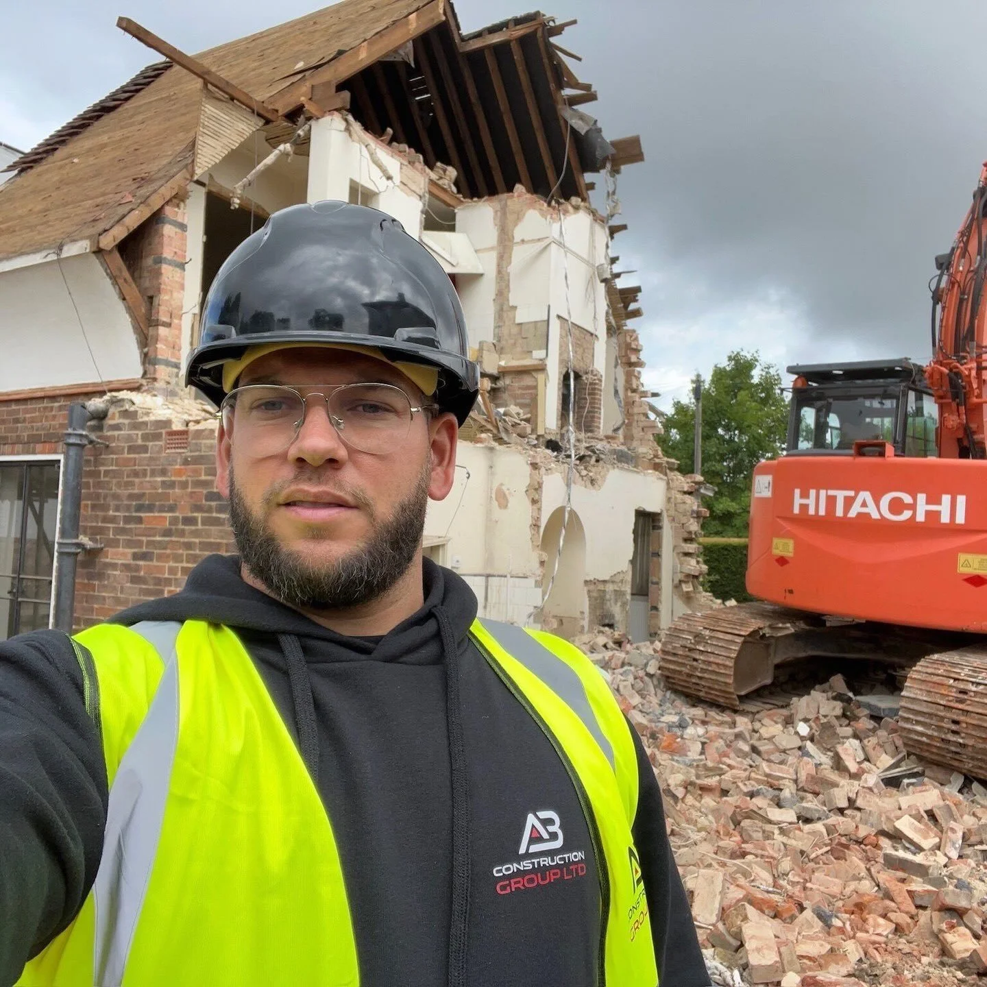 Ready for a change?
🏡 
From dream kitchens and bathrooms to full renovations, roofs, windows and garden transformations, our member @ab_construction_group handle it all.
🪟 
Whether it&rsquo;s reviving a period property or upgrading a holiday home, 