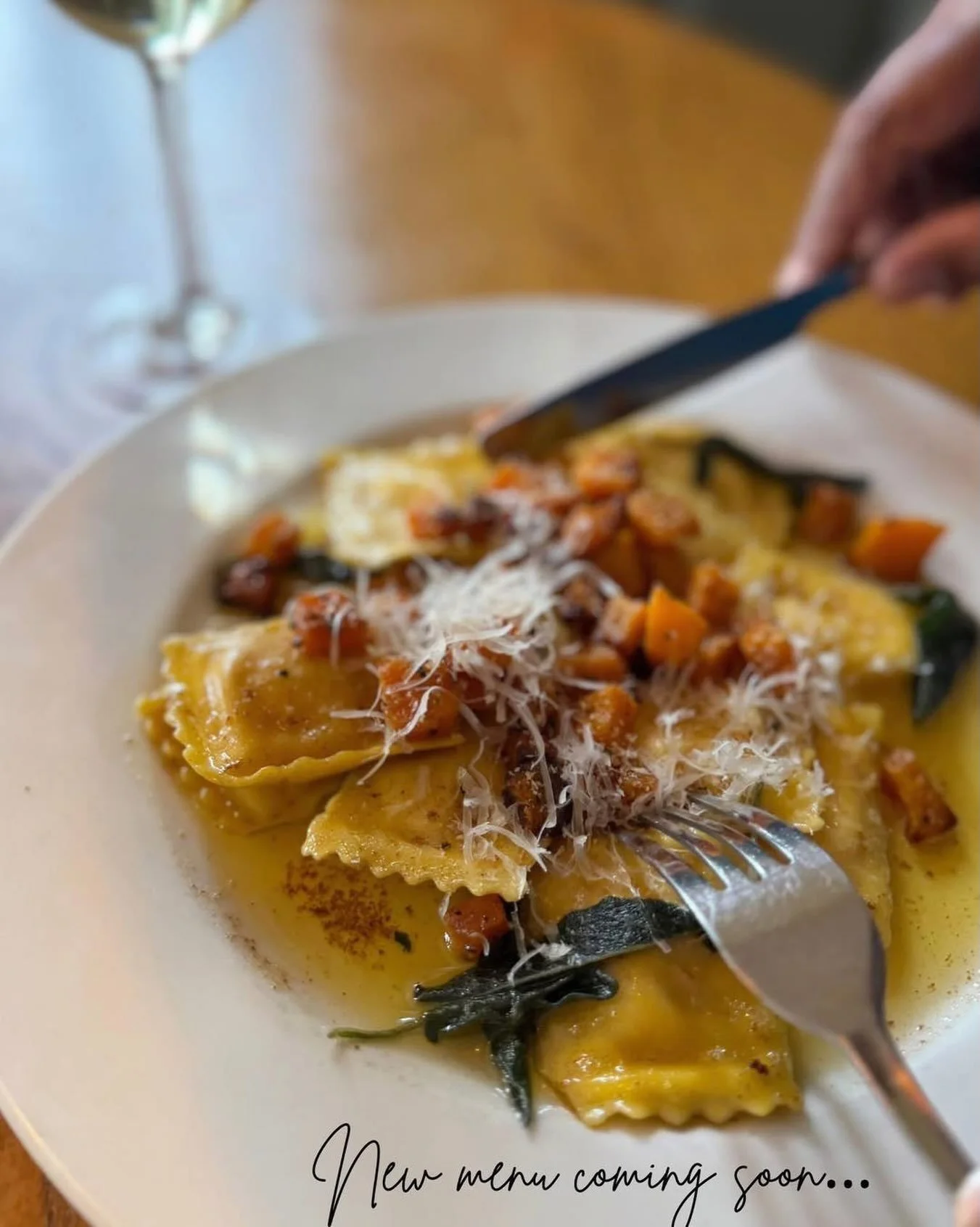 Our member @whitehorseharpenden launches their new Autumn menu on 8th October! 
🍂
Come and eat the seasons with @whitehorseharpenden and discover your new favourite dish. Think comforting autumn flavours, seasonal ingredients and plenty of reasons f