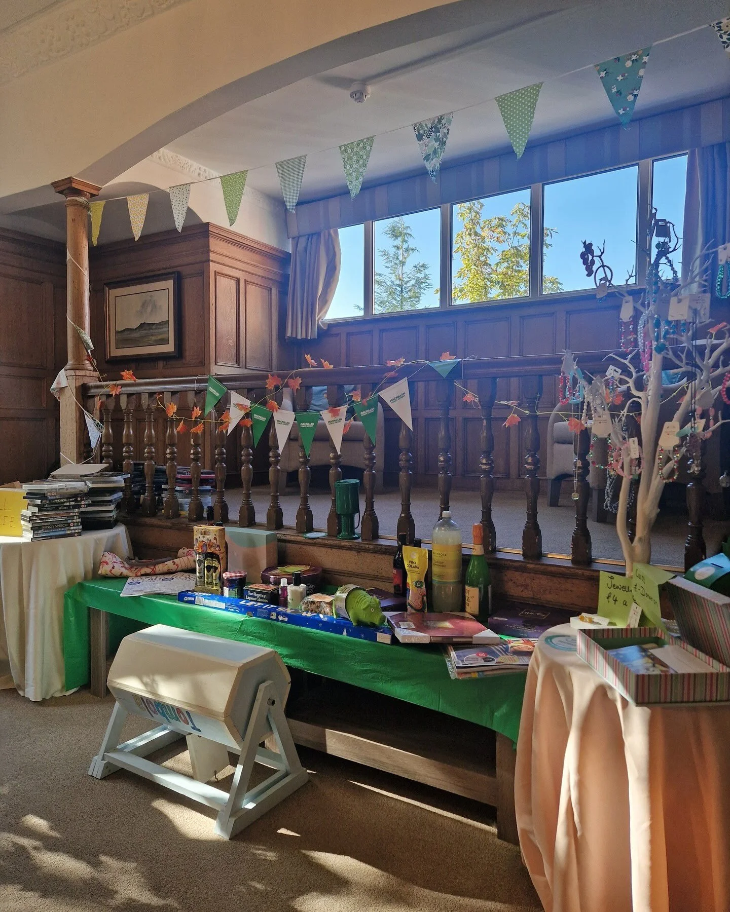 ☕ Good company, creativity and a little something sweet! 🎨 

Our member @curaa_group recently held a Community Companion Caf&eacute; at Field House, and it was a wonderful opportunity to bring people together, get creative and enjoy some lovely conv