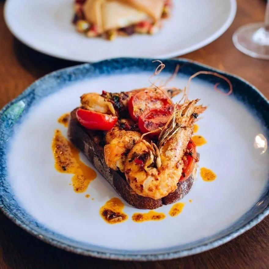 🍂 New menu 🍁

Our member @whitehorseharpenden has a brand-new Autumn menu has landed, just like the falling leaves! 
🦐
Pop in, get cosy, and try one of their favourites! Their Garlic &amp; Paprika King Prawns on Sourdough. 
✨
For more information 