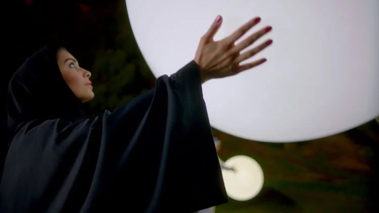 ABU DHABI EL EMARAT WEATHER BALLOON WOMAN PROFILE