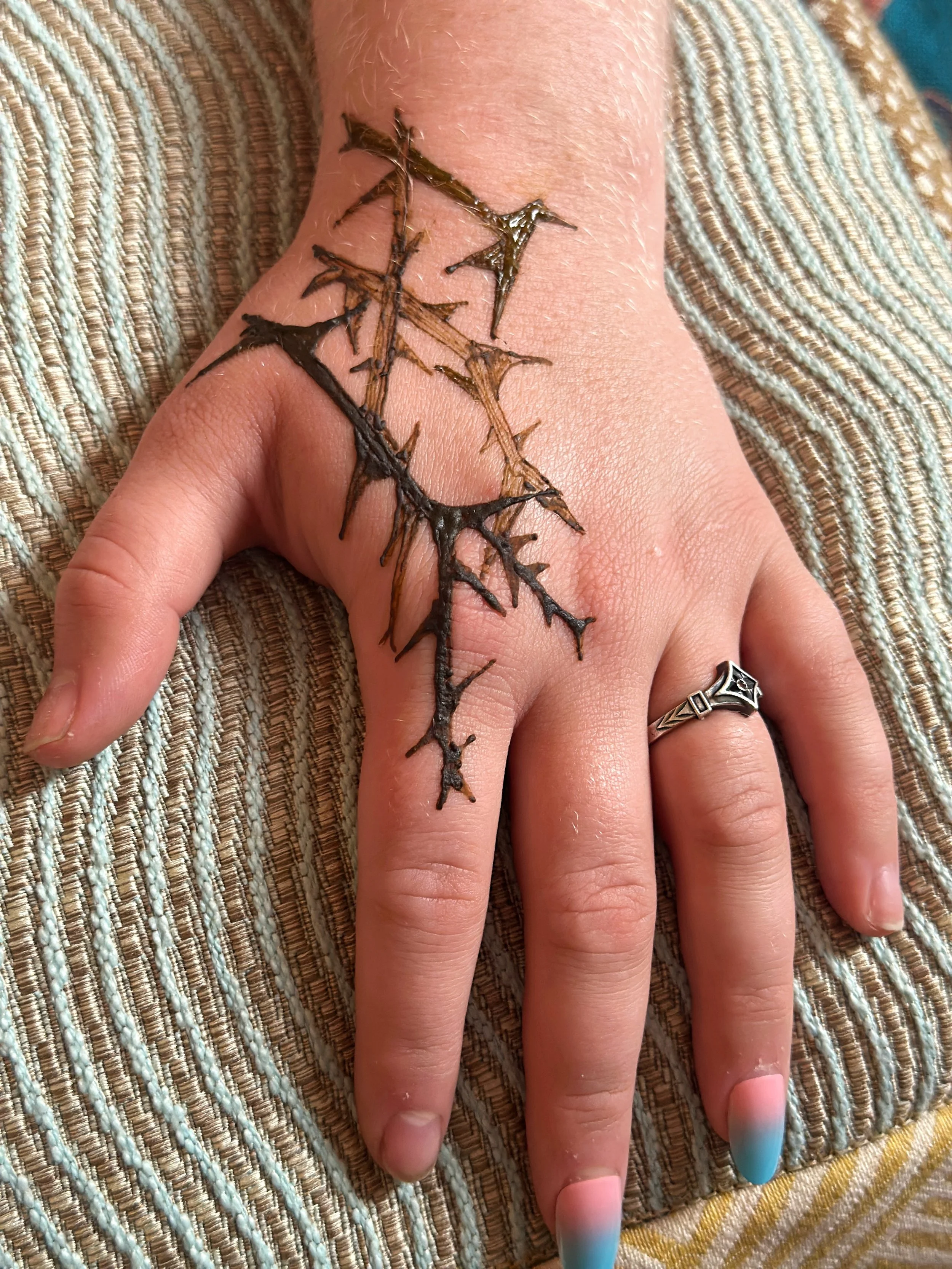 henna thorns.jpeg