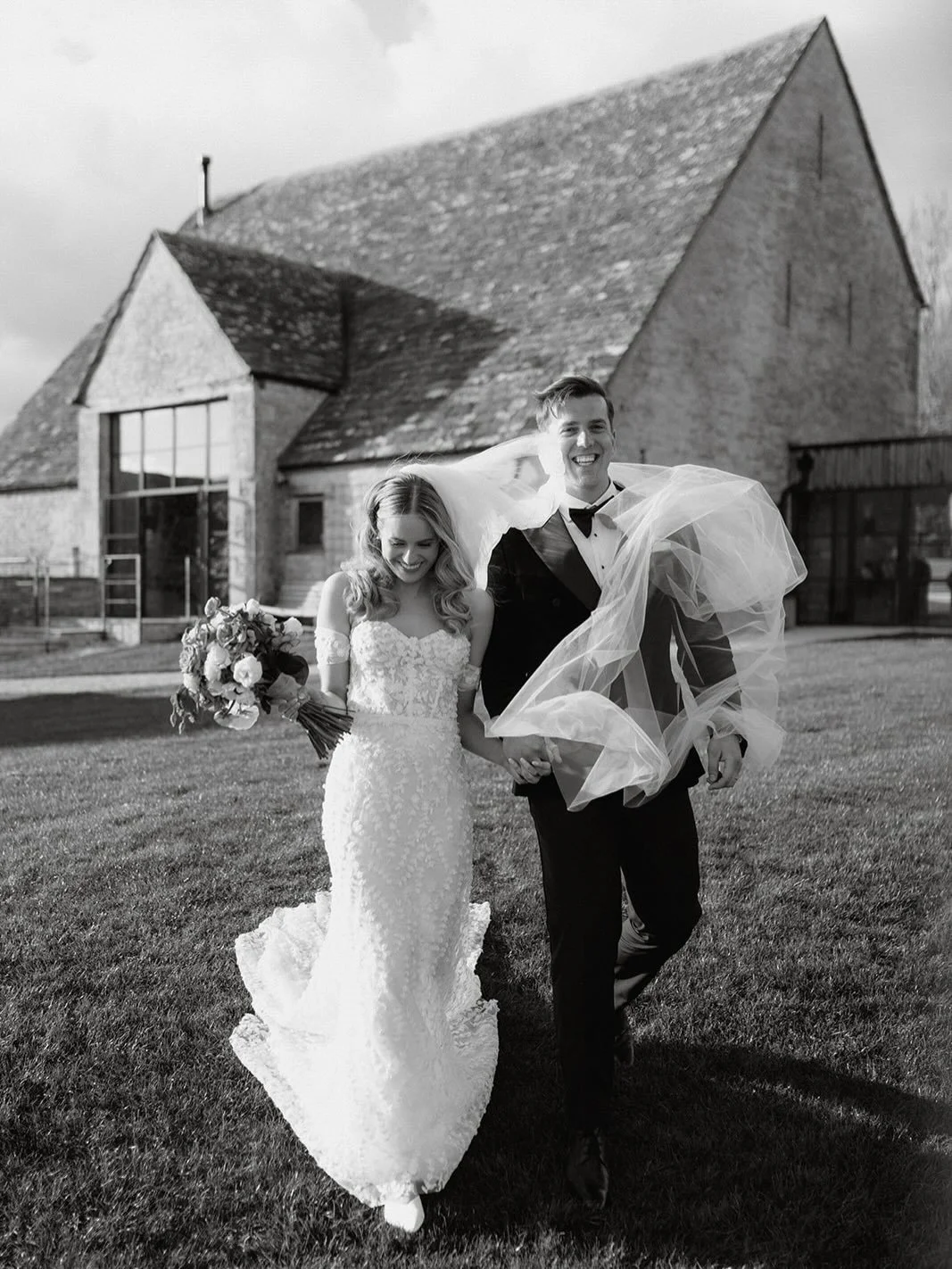 Almost a year to the day with Sarah and Elliott 🤍 embracing the wind 🫱🏻&zwj;🫲🏼 and veil 🫱🏻&zwj;🫲🏼 

Dress @cocoandkate / @madewithlovebridal 
Florals @go_wild_flowers 
Make up @tazedwards_artistry 
Hair @laurenjamesbridalhair 
Venue @yardspa