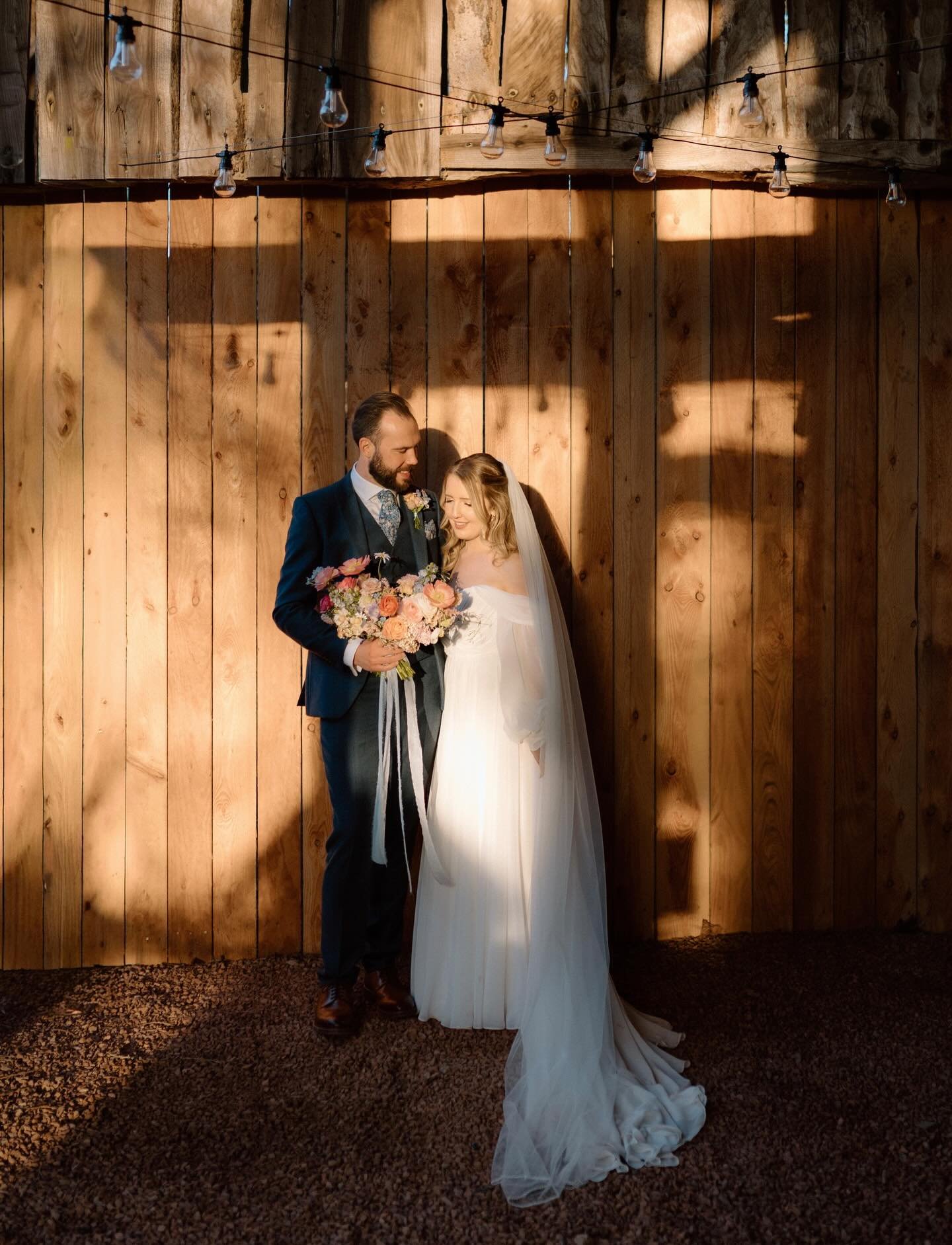 Sweet moments and thoughtful details from Lottie and Bens gorgeous wedding at @dewsall.court ✨
Spring showers and sunshine, discoballs, gorgeous Apollo the dog, incredible live music, pizza cutting and an evening viewing of new girl, to name a few. A
