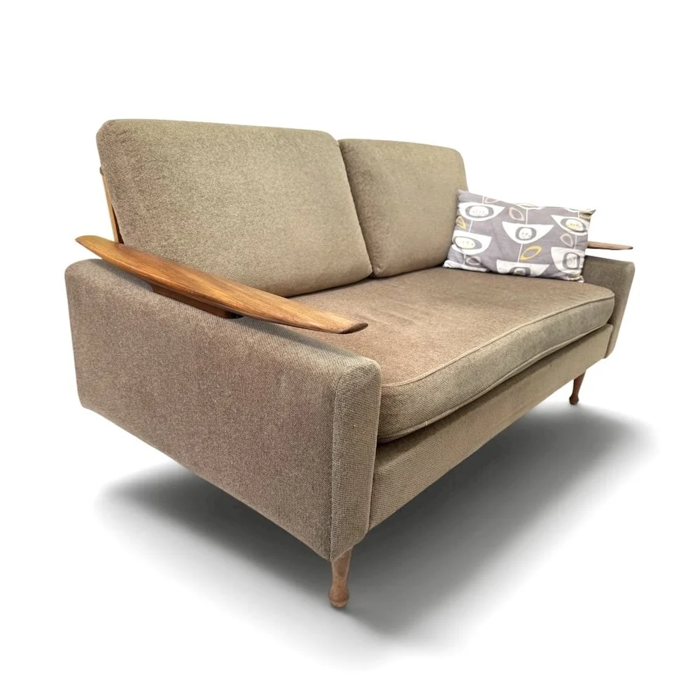 sofa1.jpg