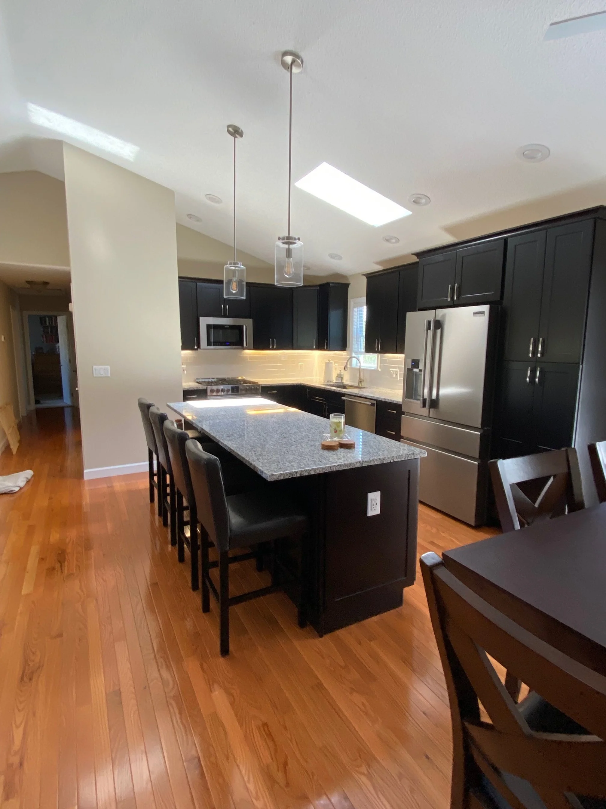 Kitchen by TC Praxis Building and Remodeling