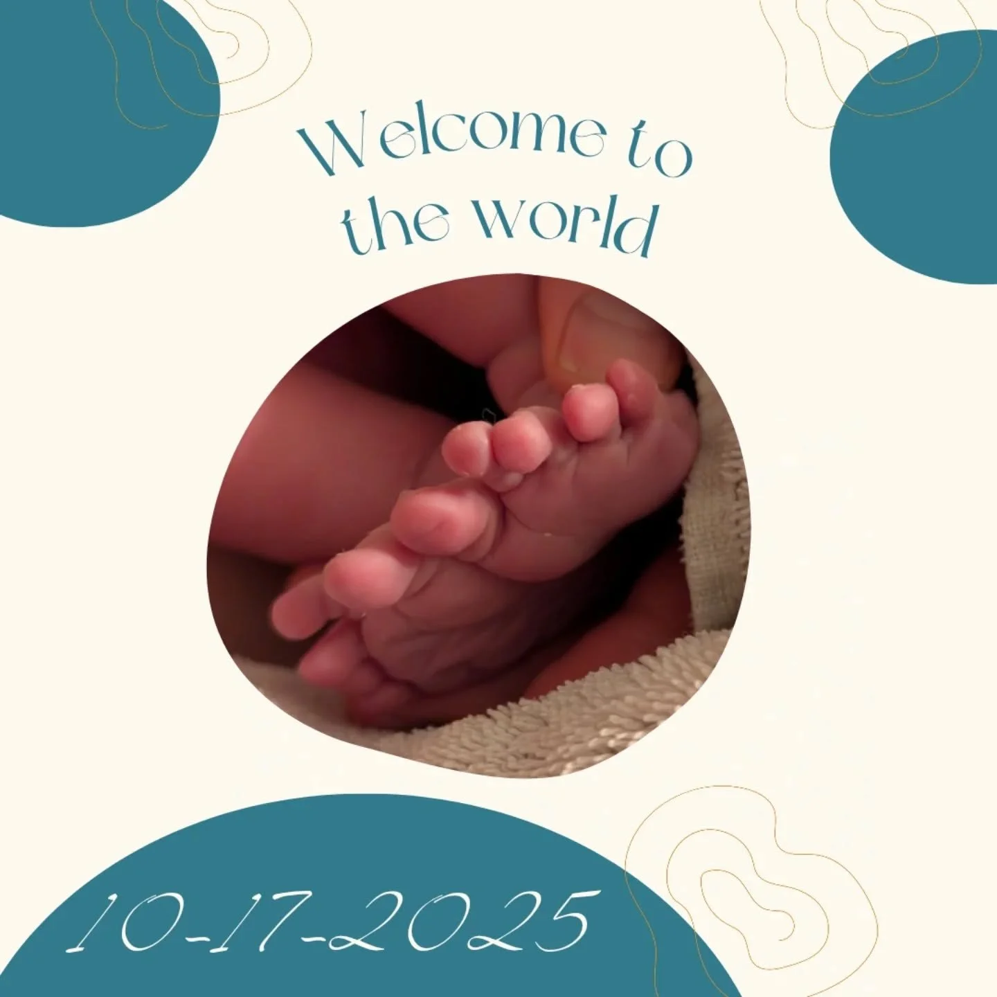 Last night, I had the incredible honor of welcoming my eleventh baby of the year into the world! It was a beautiful home birth, allowing both mom and baby to enjoy the serene, comforting environment of their own home. I'm thrilled to share that both 