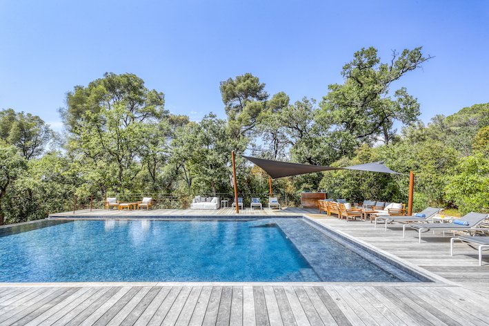 Luxury villa with sea view on the Mediterranean coast for a seminar at Côte d'Azur near Toulon 