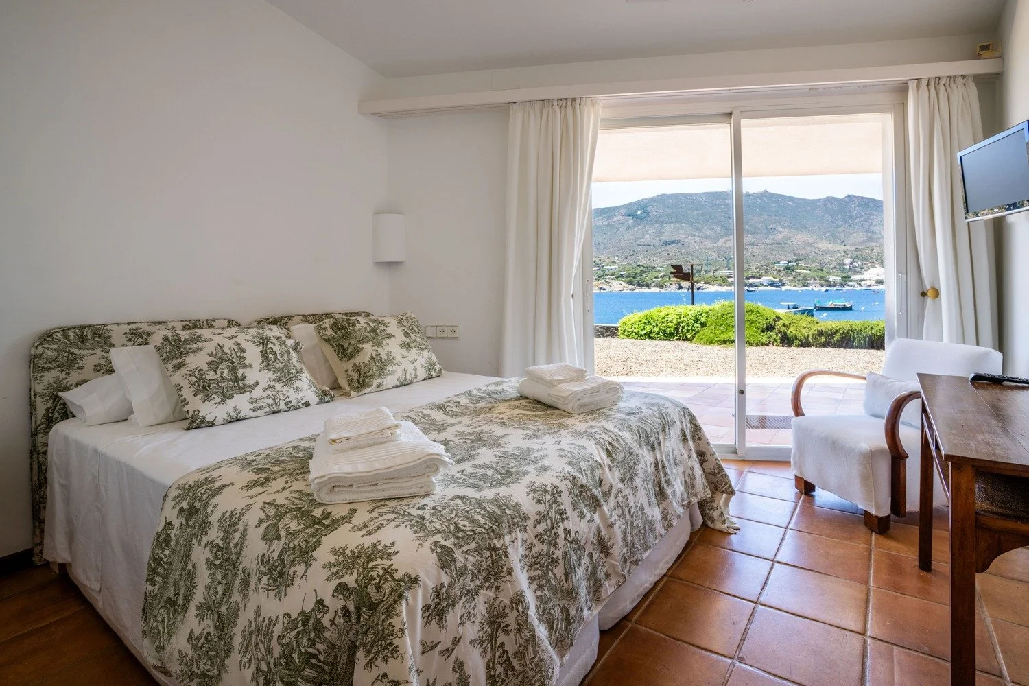 Location villa luxe Cadaques chambre vue mer