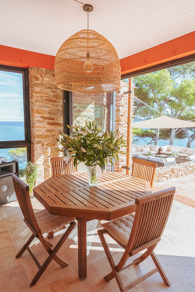 Luxury estate on the Mediterranean coast on the Côte d'Azur