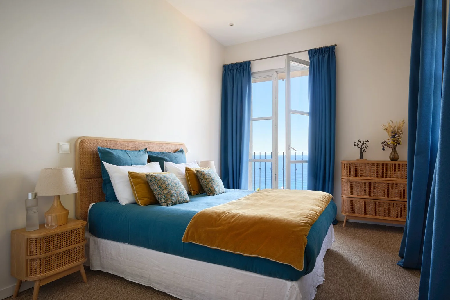 luxury villa in Cassis in South of France bedroom