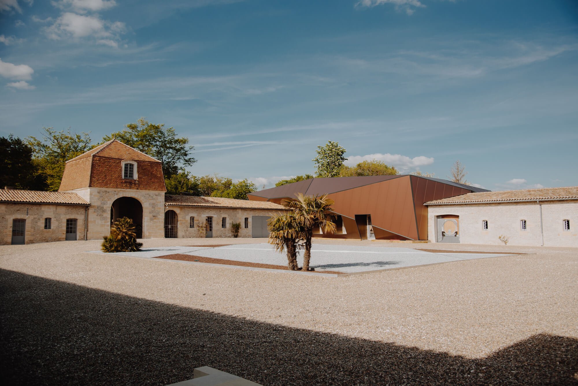 Exceptional winegrowing estate in the heart of a Gironde vineyard near Saint-Émilion