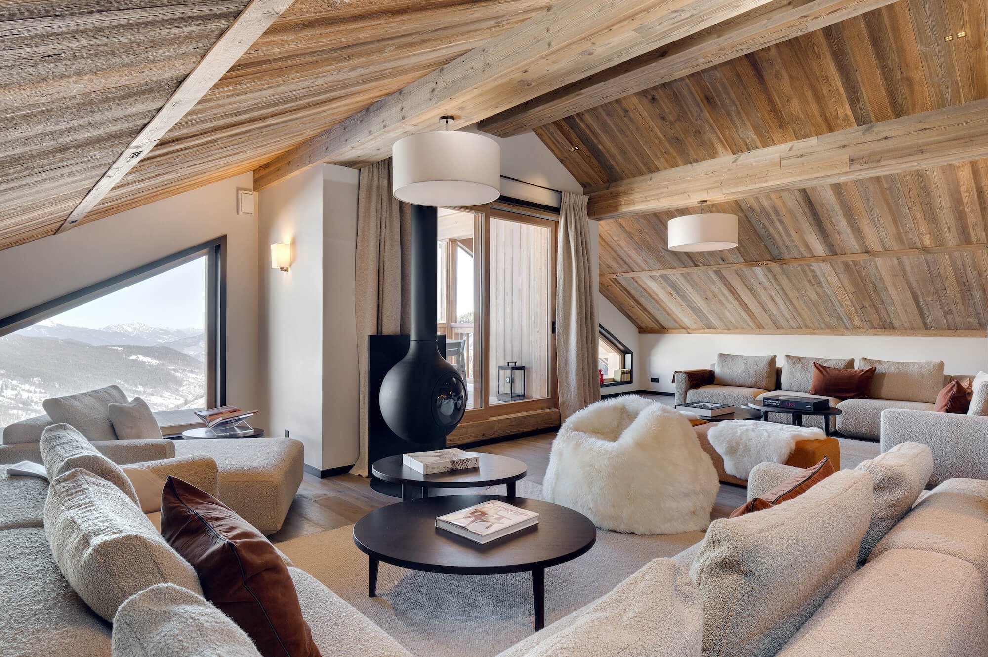Exceptional chalet in Méribel ski in ski out with hotel service 