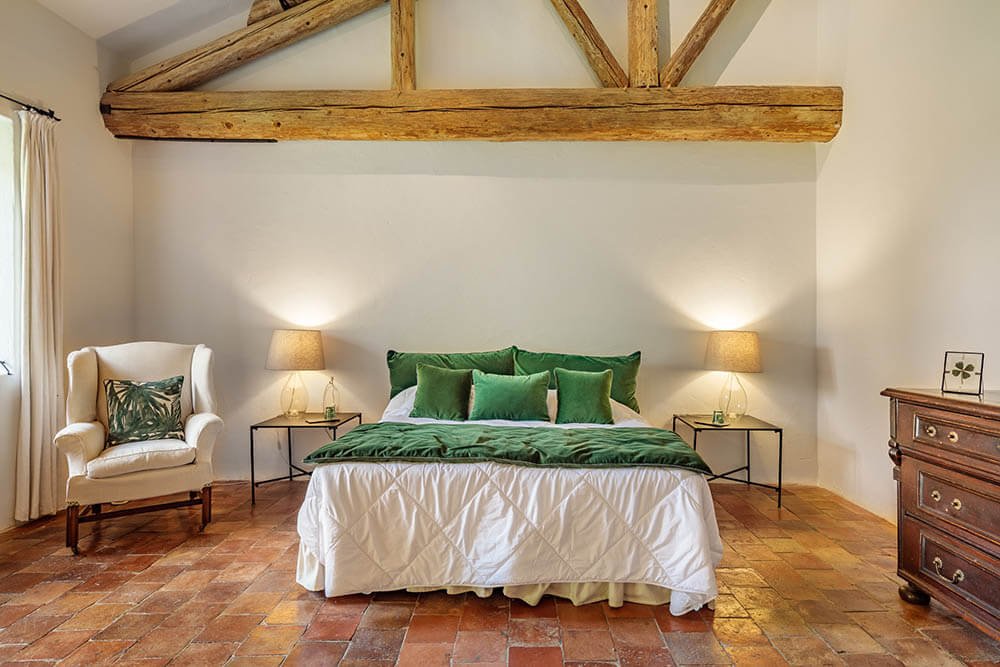 Luxury chateau in the Luberon in the heart of Provence for your wedding 