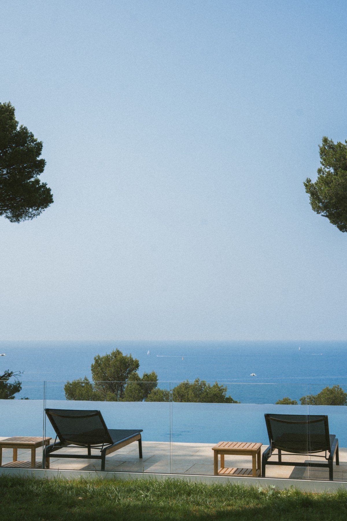 Homanie-cap-azur-villa-luxe-transats (2).jpg