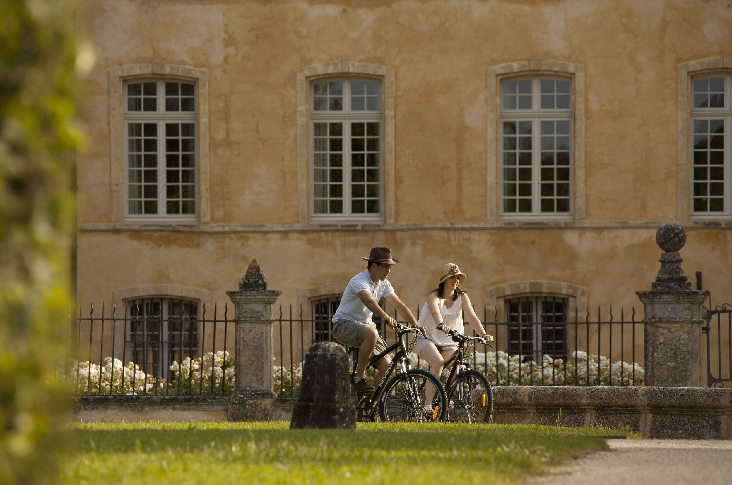 Hiking and biking on Mont Ventoux and in the vineyards of Provence