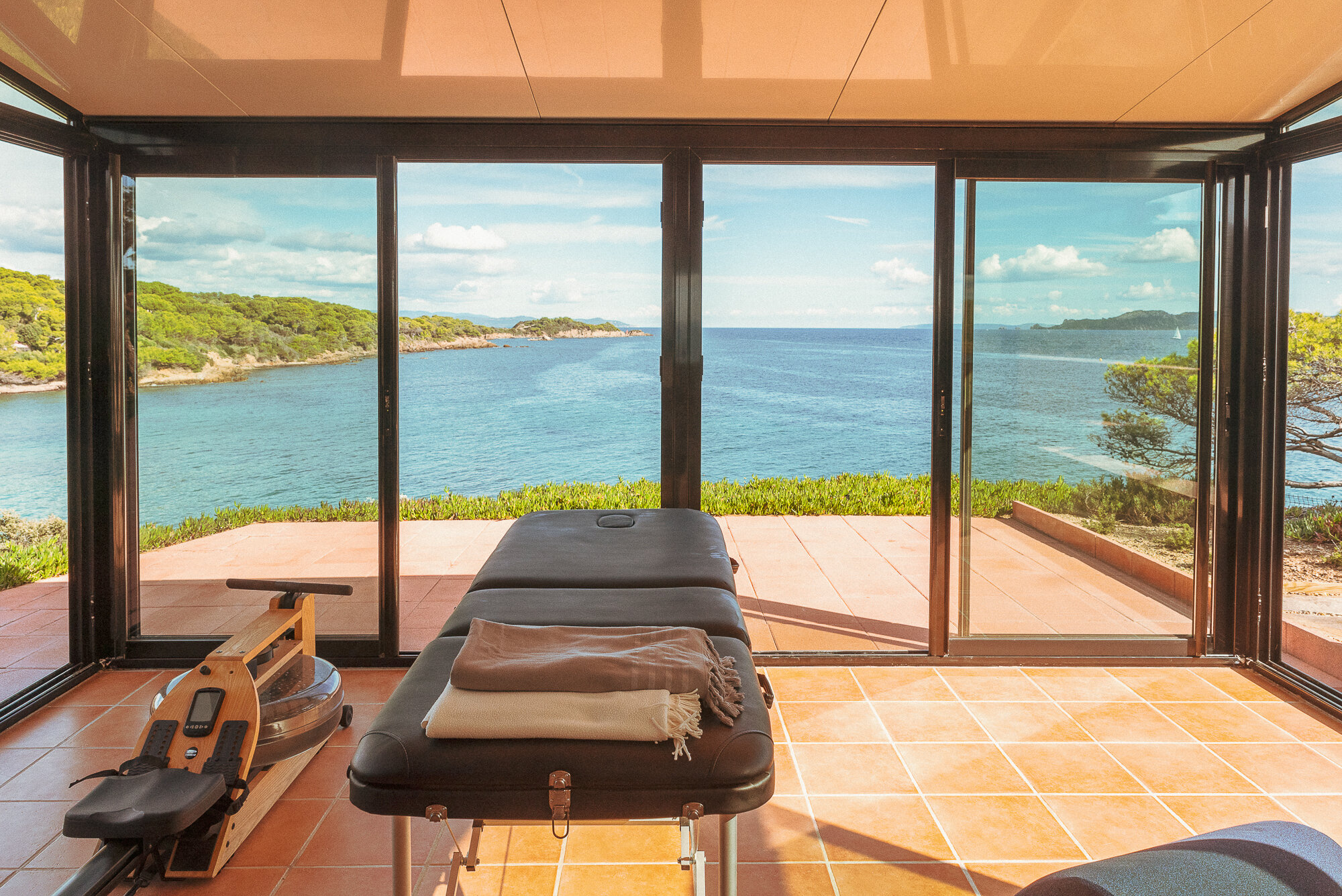 Sport and wellness with a sea view